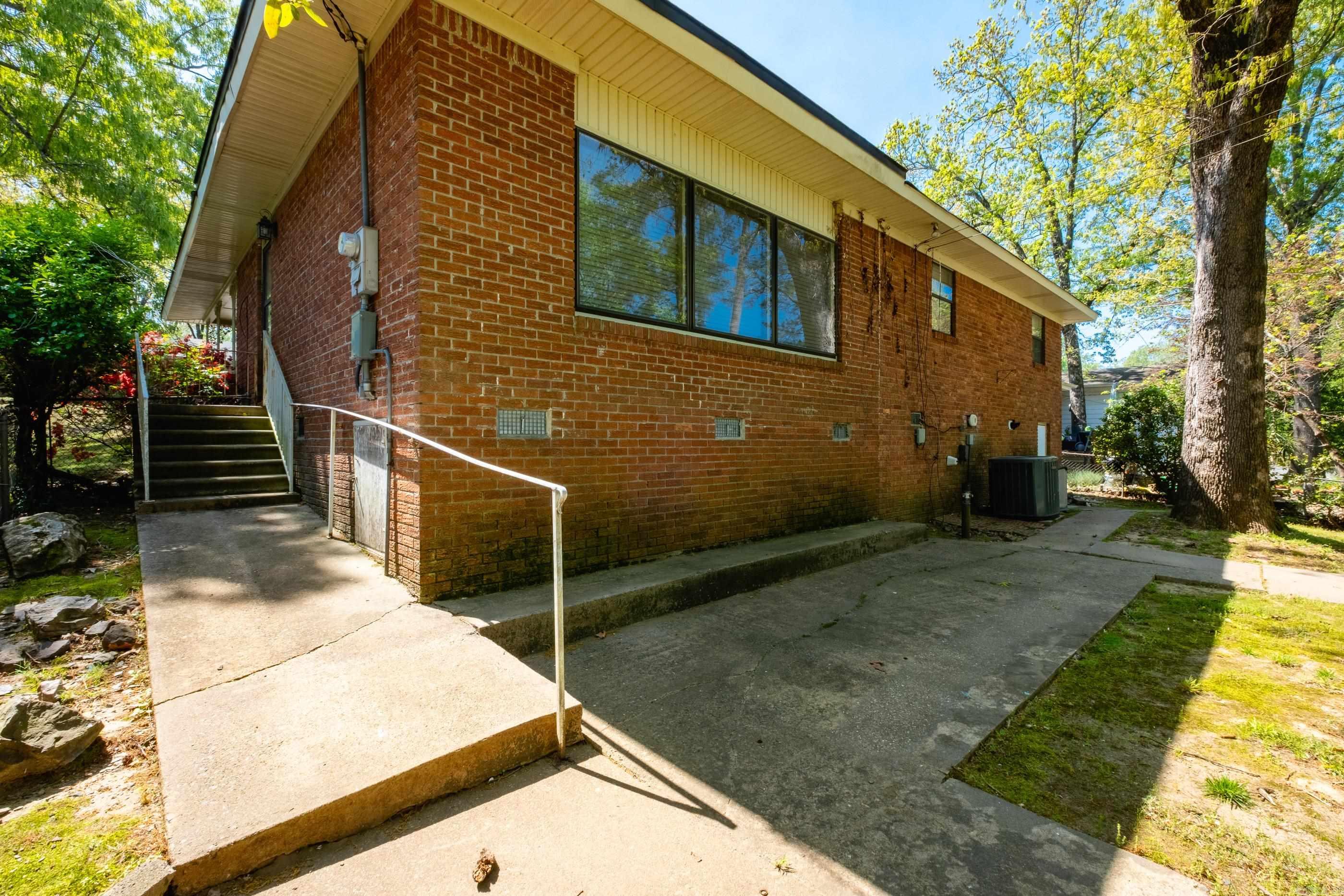 BRIARWOOD - Residential