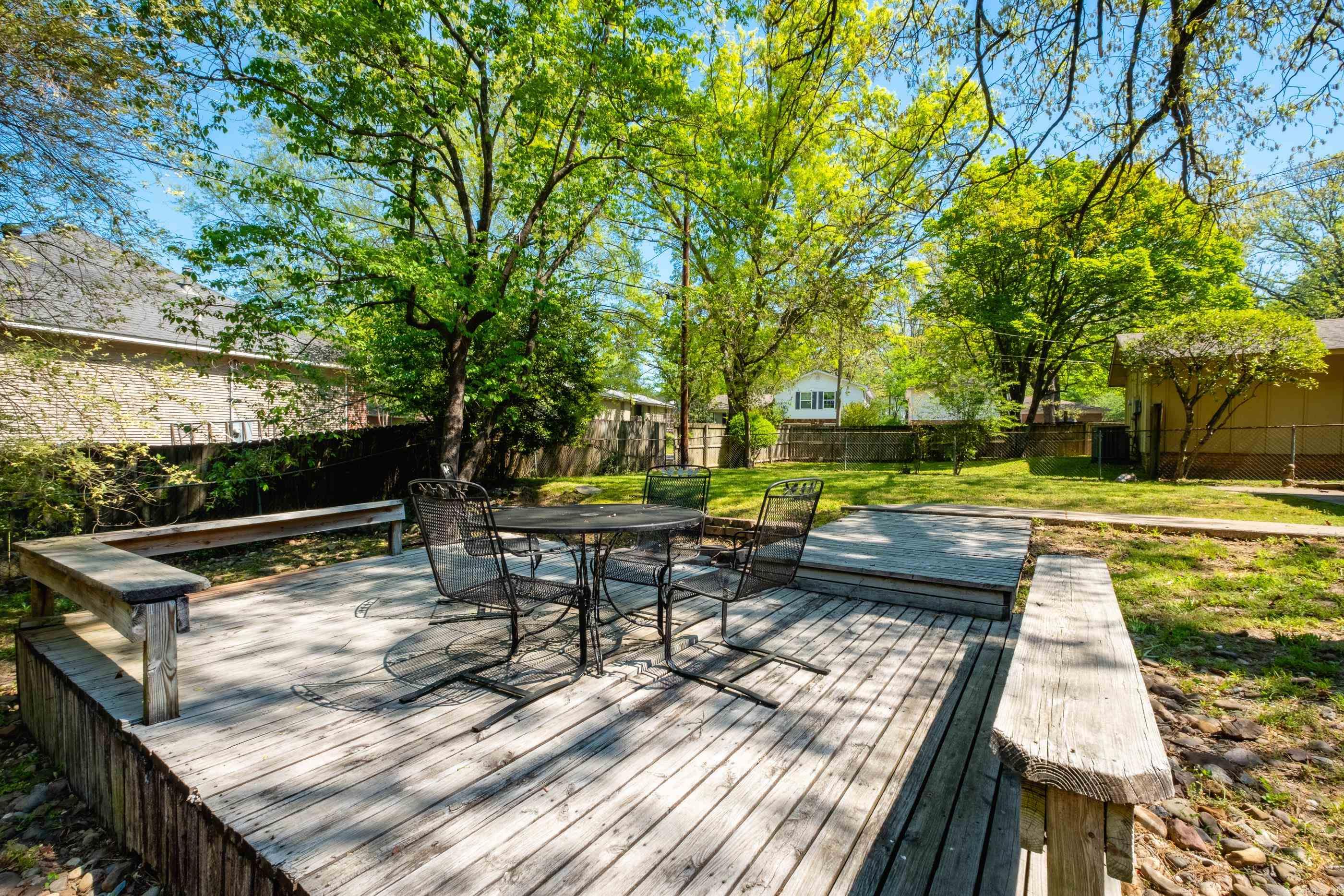 BRIARWOOD - Residential