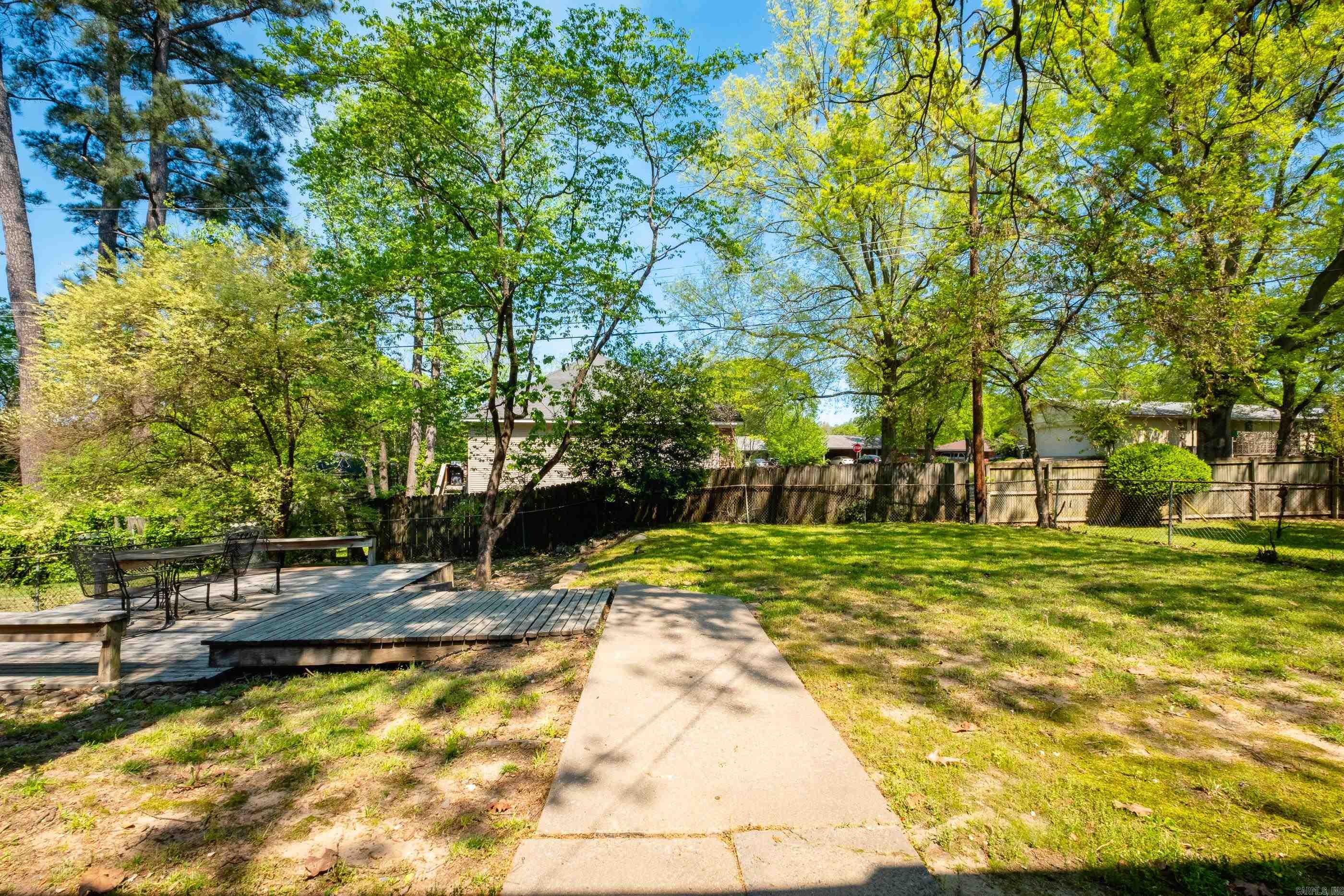 BRIARWOOD - Residential