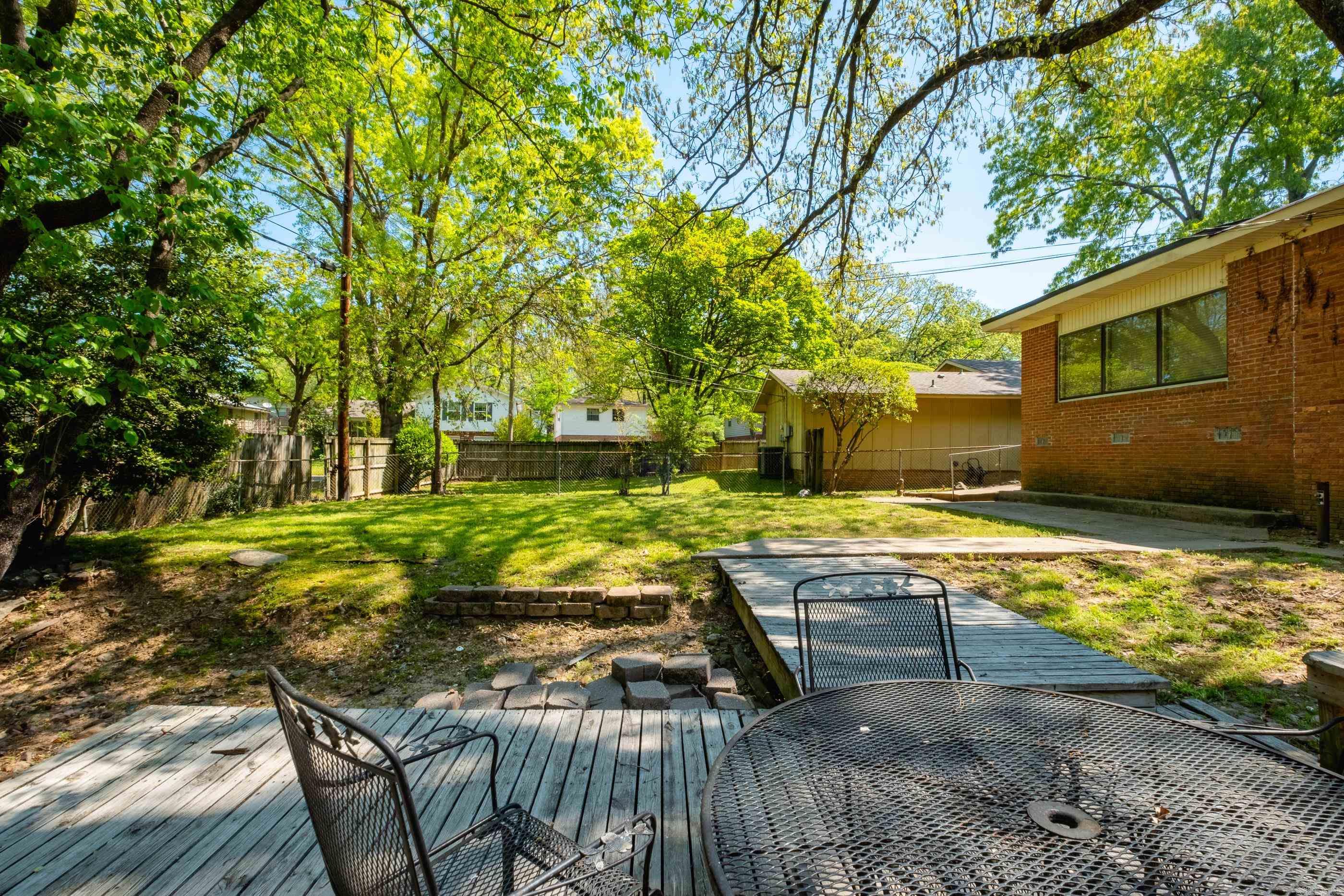 BRIARWOOD - Residential