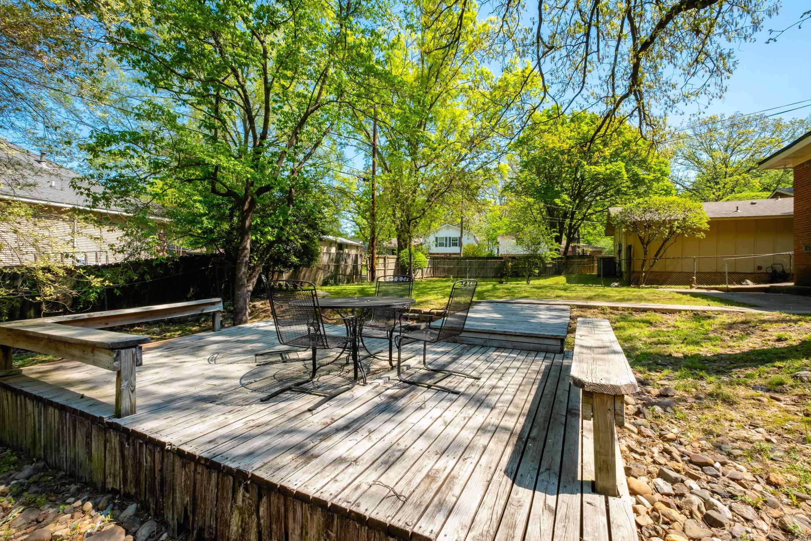 BRIARWOOD - Residential