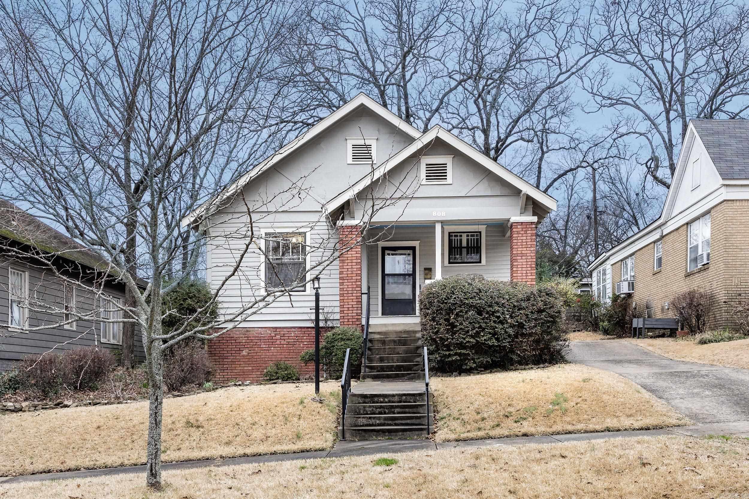 Incredible location! Walk to all your favorite Hillcrest spots from this one level home with off street parking and large backyard. Perfect opportunity to create your ideal living space as this home needs some attention!