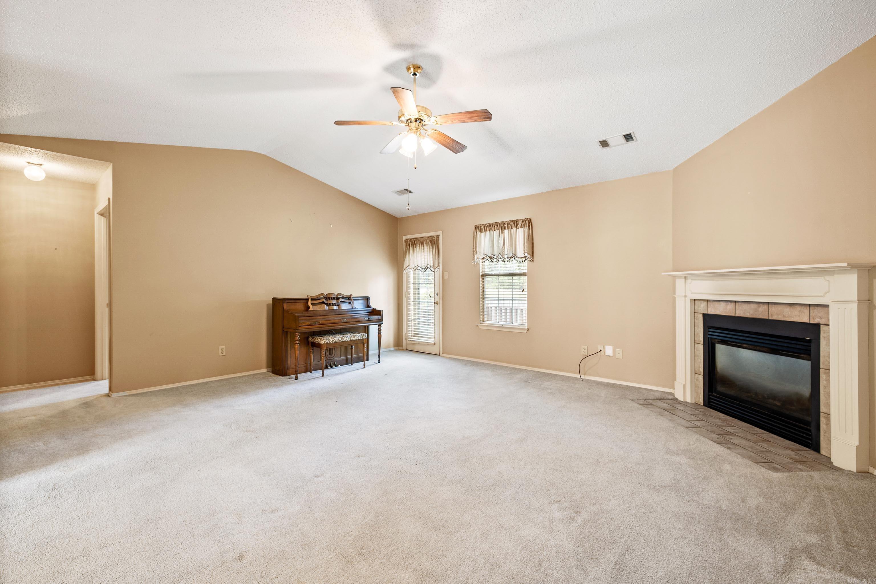 MEADOW RIDGE ADDN - Residential