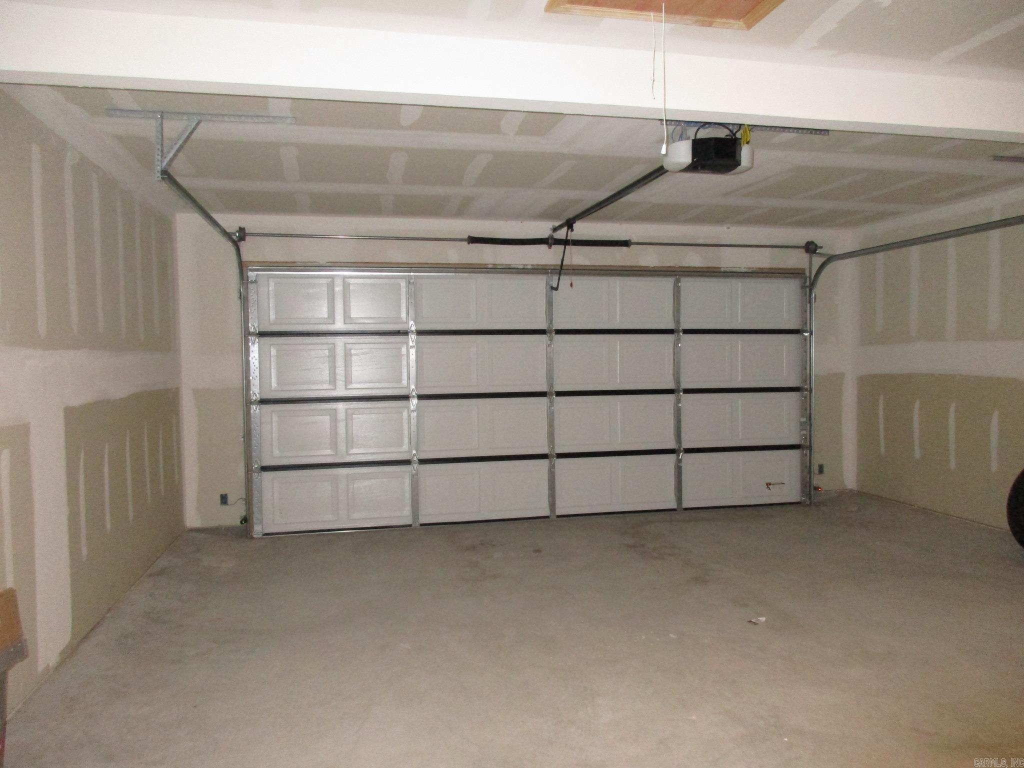 ARKANSAS HGTS - Residential