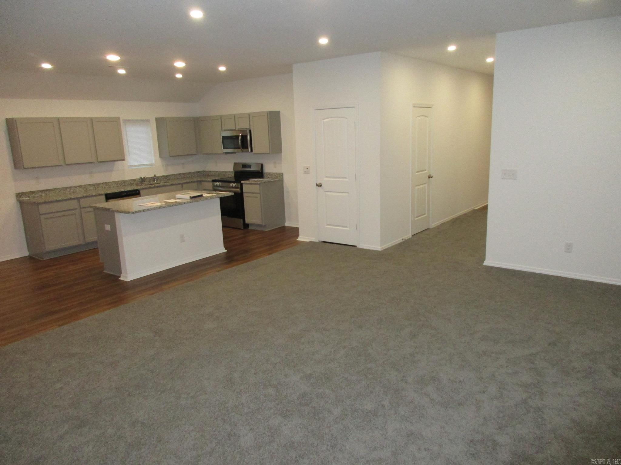 ARKANSAS HGTS - Residential