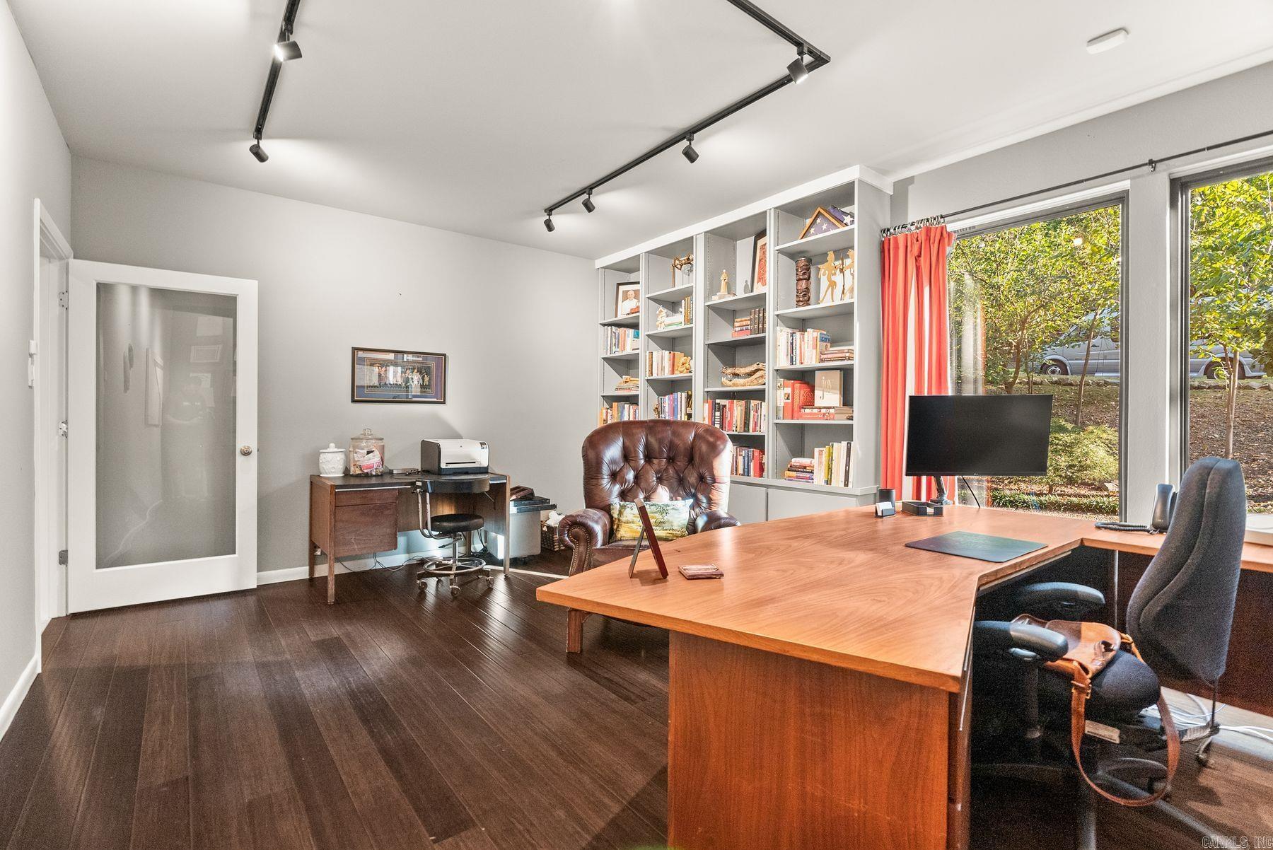 PLEASANT VALLEY - Residential