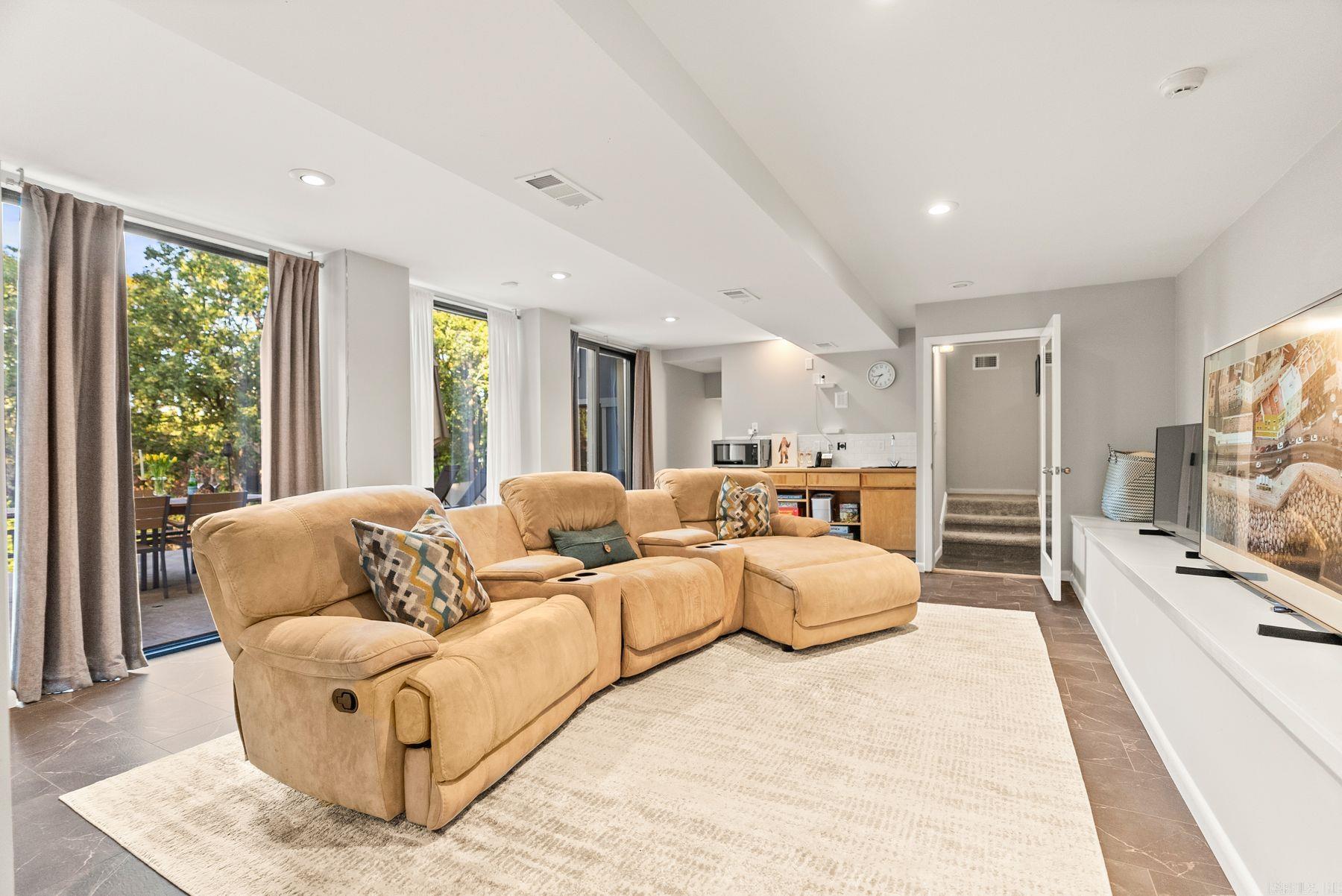 PLEASANT VALLEY - Residential