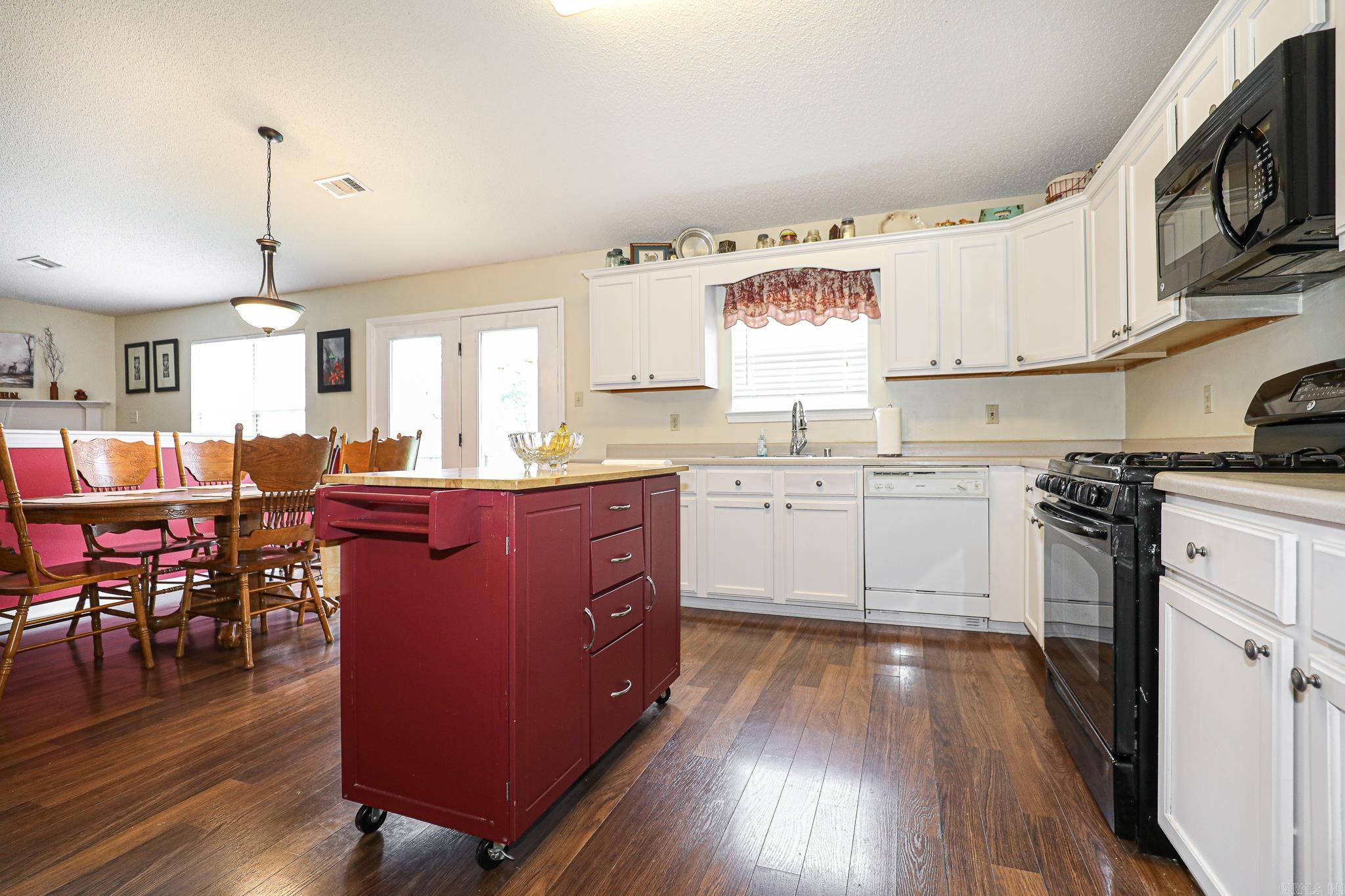 FOREST COVE - Residential