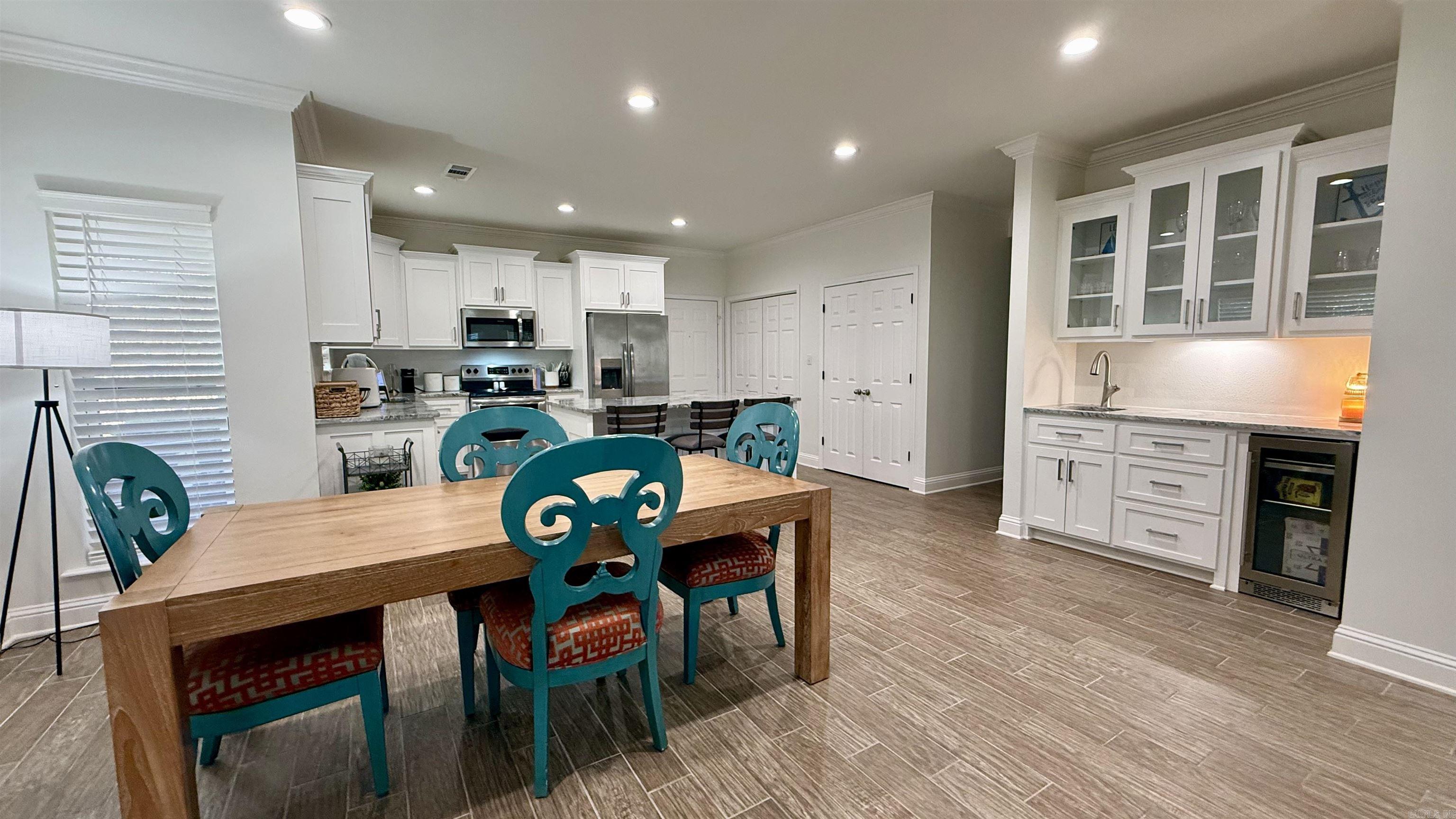 LAKESHORE OAKS HPR - Residential