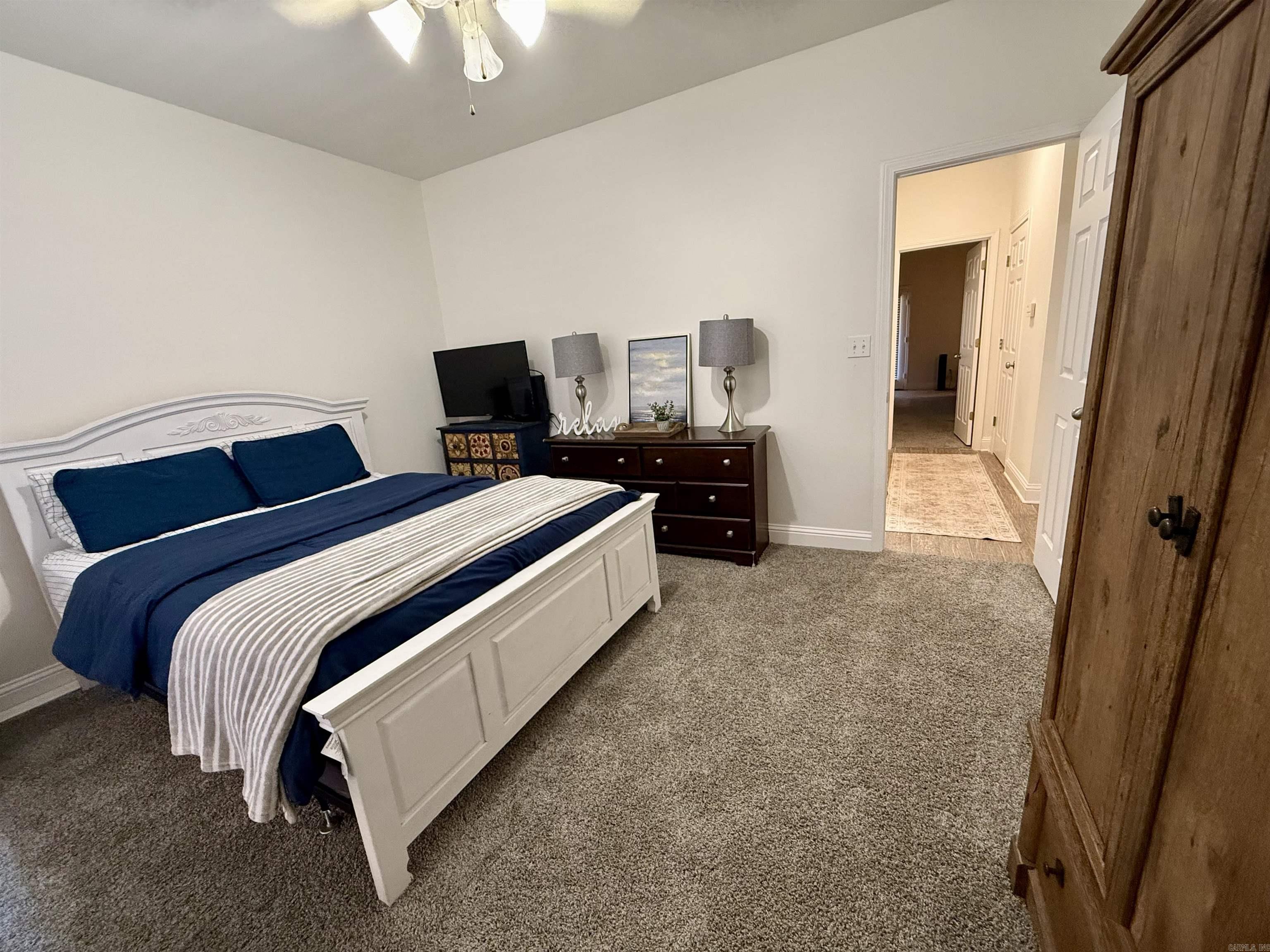 LAKESHORE OAKS HPR - Residential