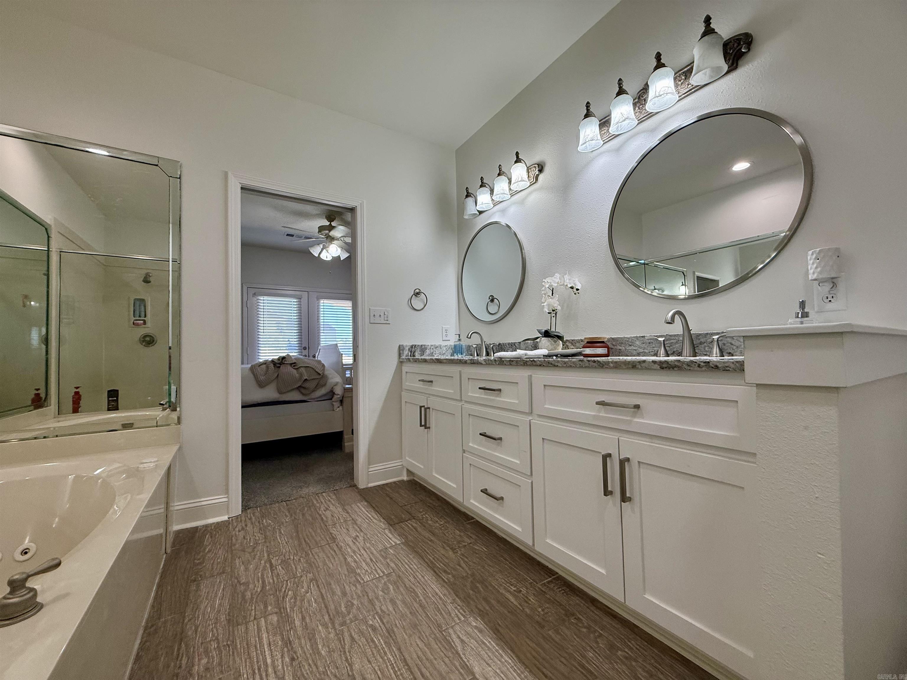 LAKESHORE OAKS HPR - Residential