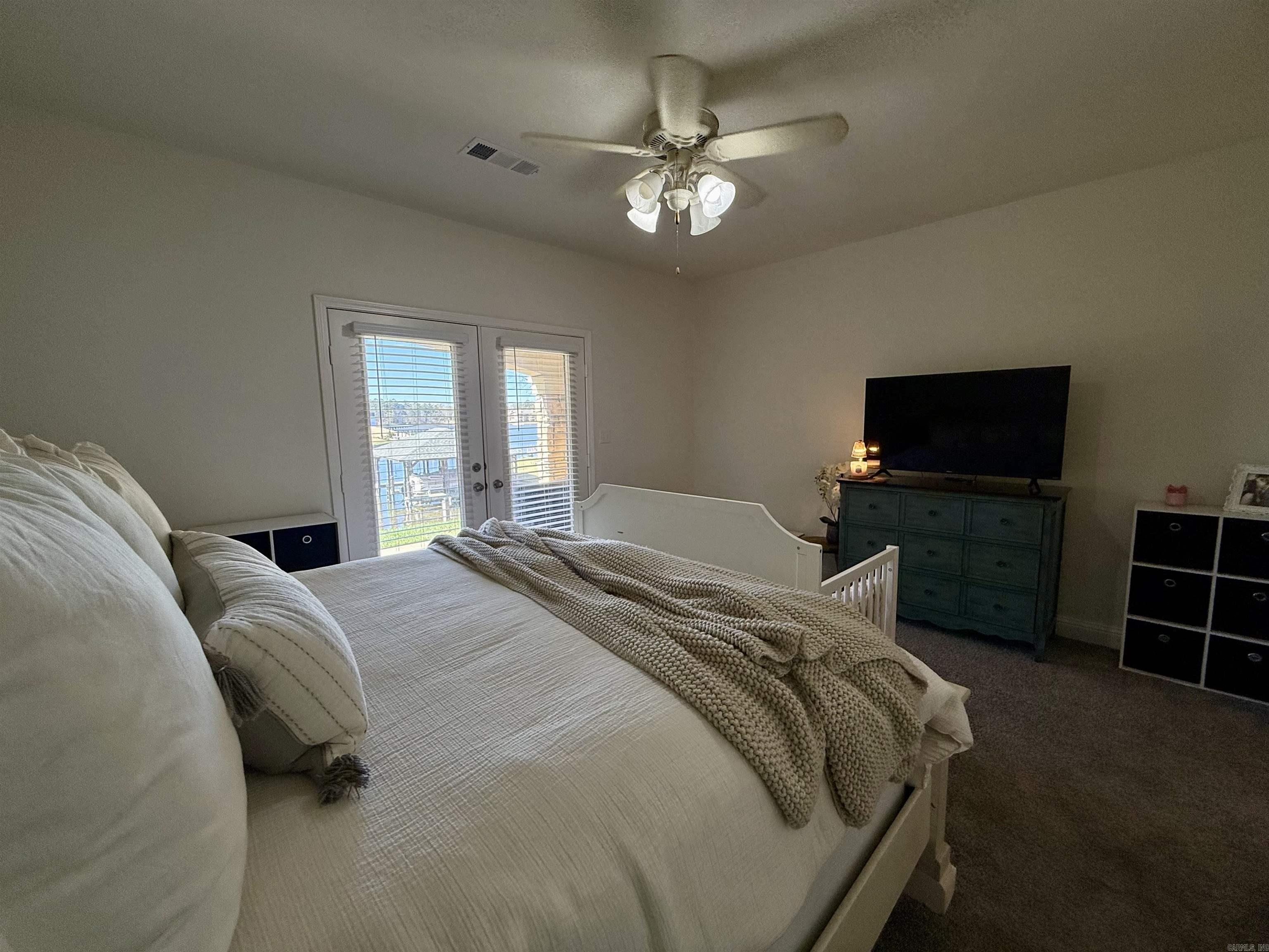 LAKESHORE OAKS HPR - Residential