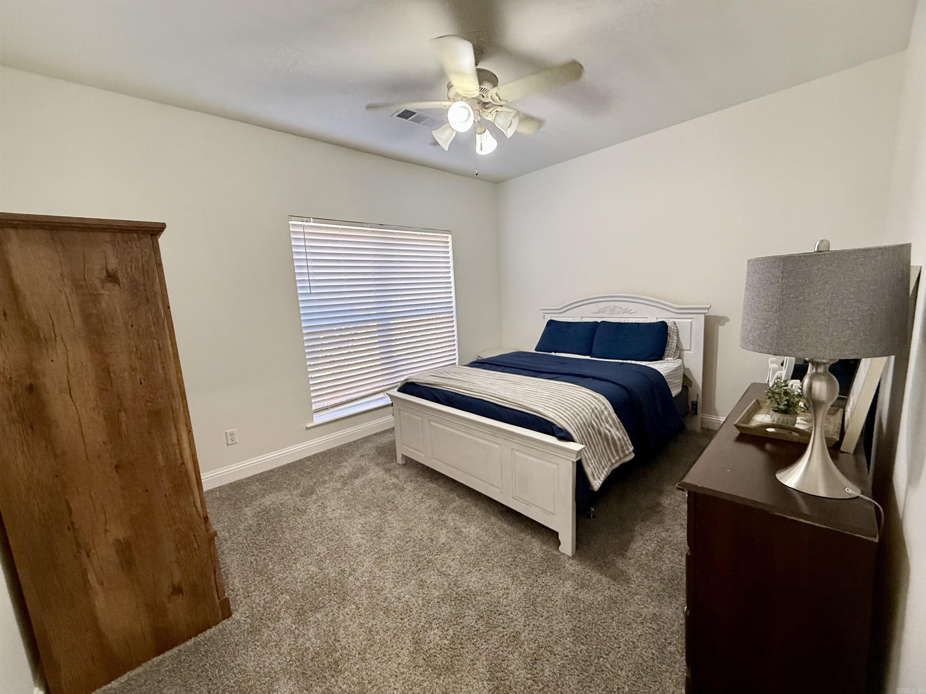 LAKESHORE OAKS HPR - Residential