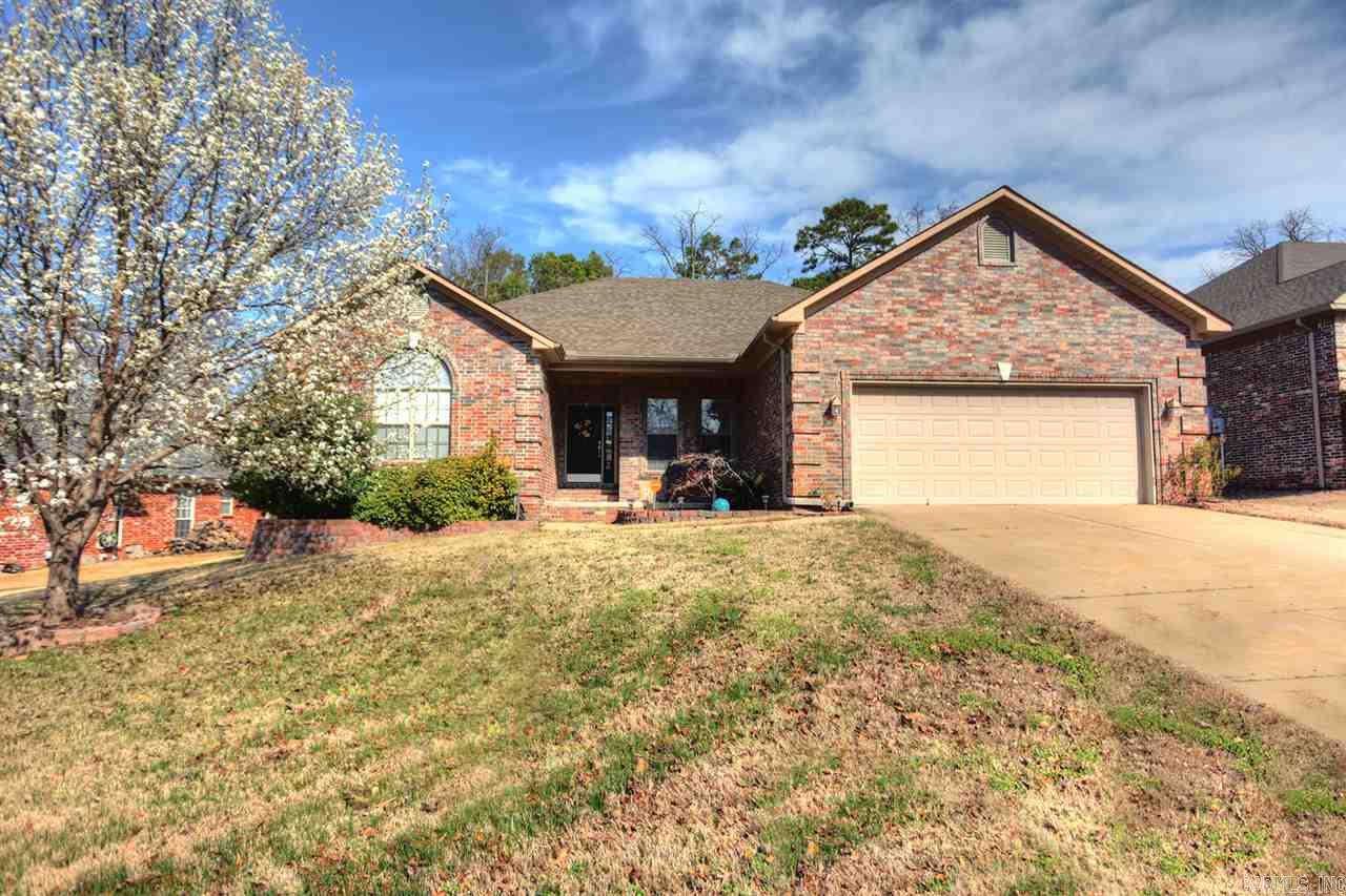 CLOSE QUICKLY & MOVE IN READY!! 4 br, 2 ba, foyer w/hardwood, office/formal dining room w/French doors & hardwoods. Spacious great room w/fireplace leads to huge deck & large backyard, fully fenced. Large eat in kitchen w/breakfast bar S/S appliances, large master, master bath includes dbl sink vanity, WIC, jetted tub, walk in shower w/seat. 3 bedrooms are generous in size. Walking distance to Lake Willastein. Call Dana Kellerman 501-960-0700. See showing & agent remarks.