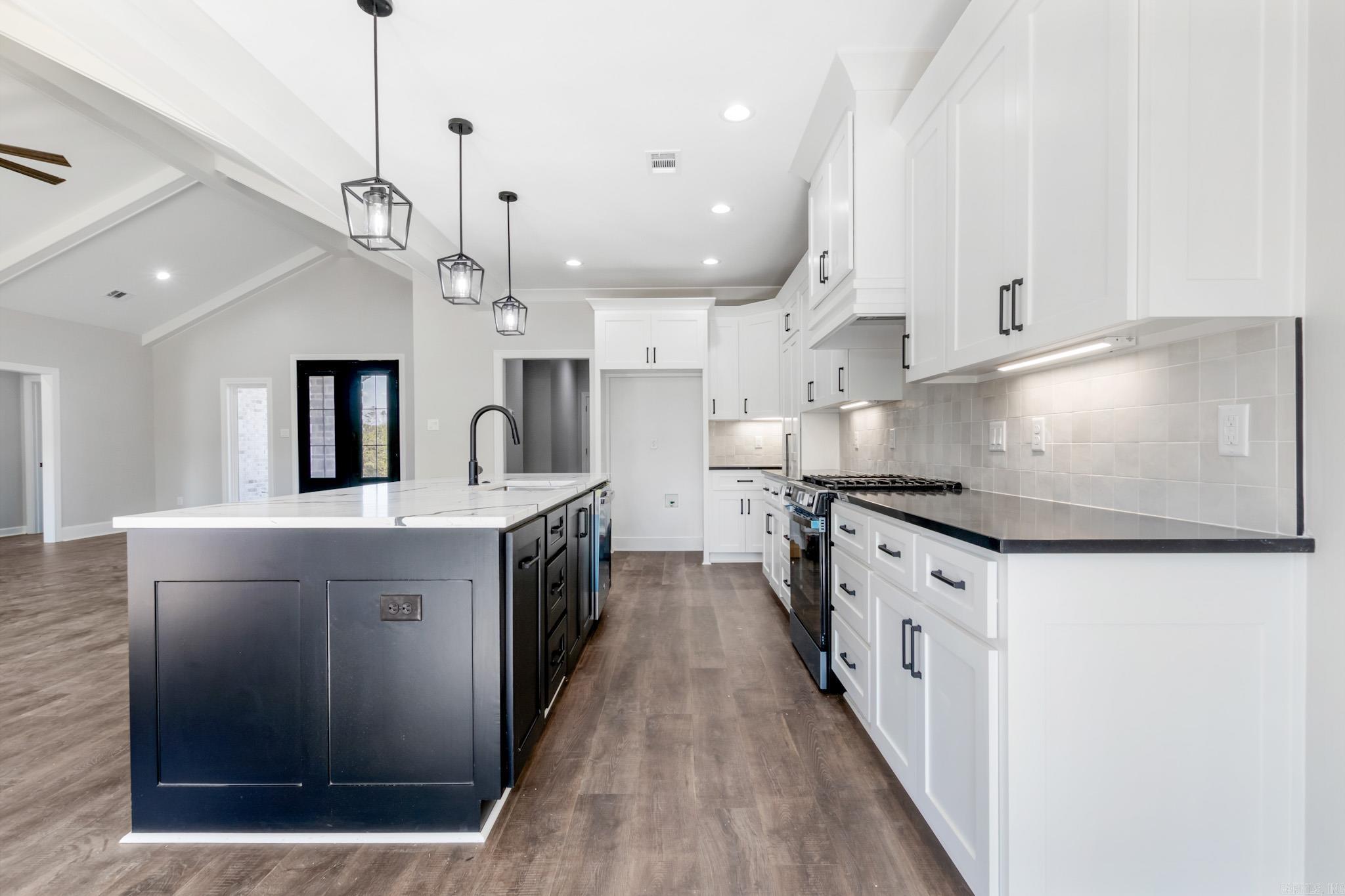 MILLERS GLENN - Residential