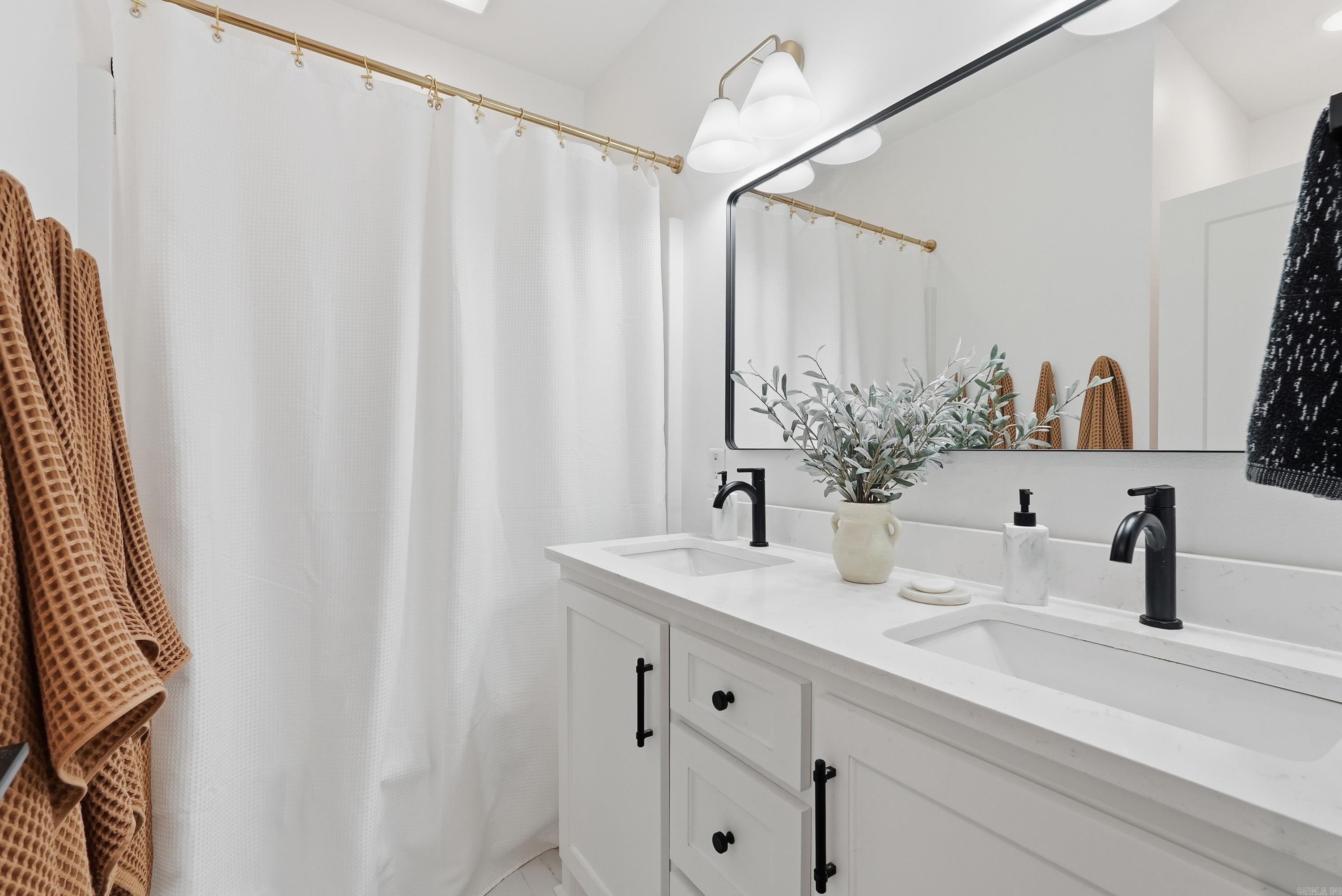 IVY PLACE - Residential