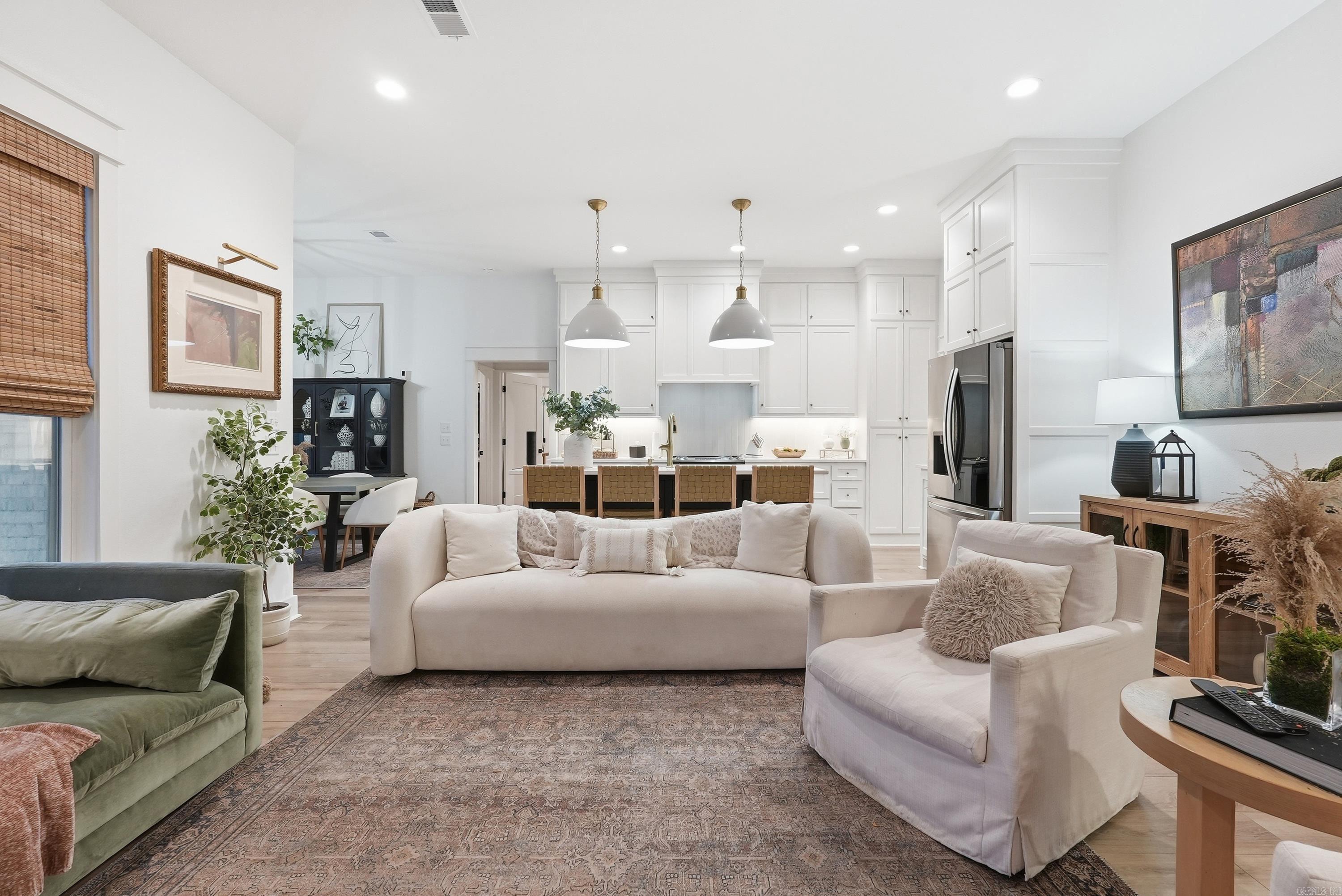 IVY PLACE - Residential