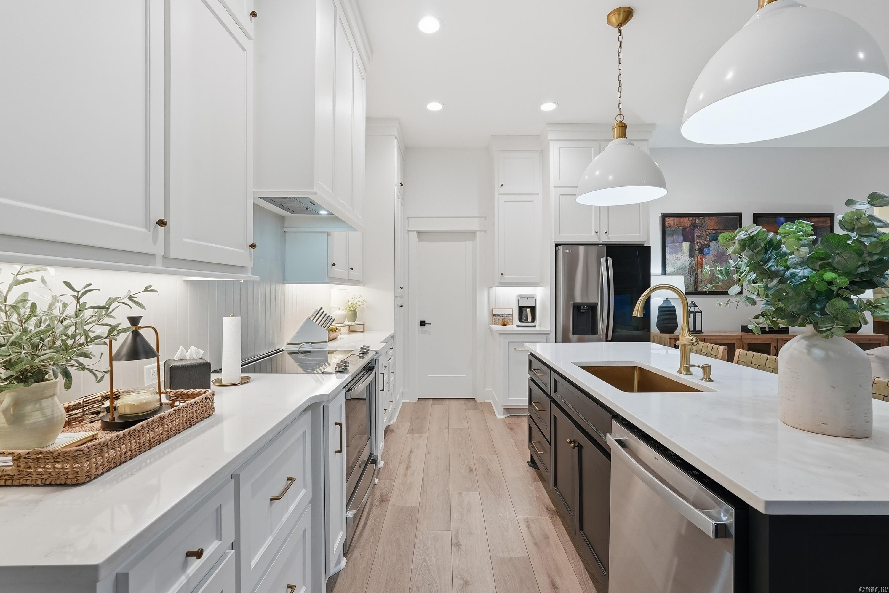 IVY PLACE - Residential