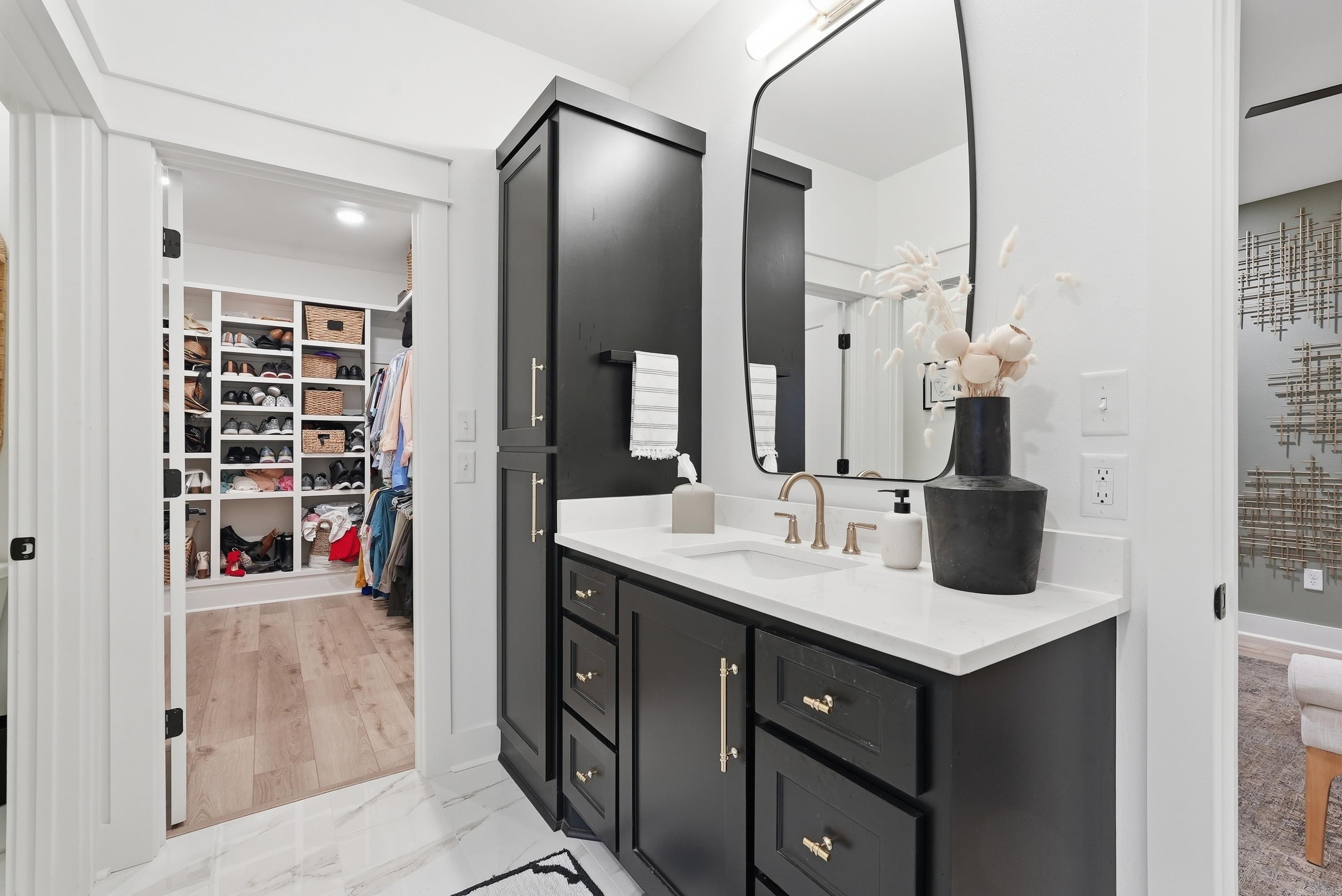 IVY PLACE - Residential