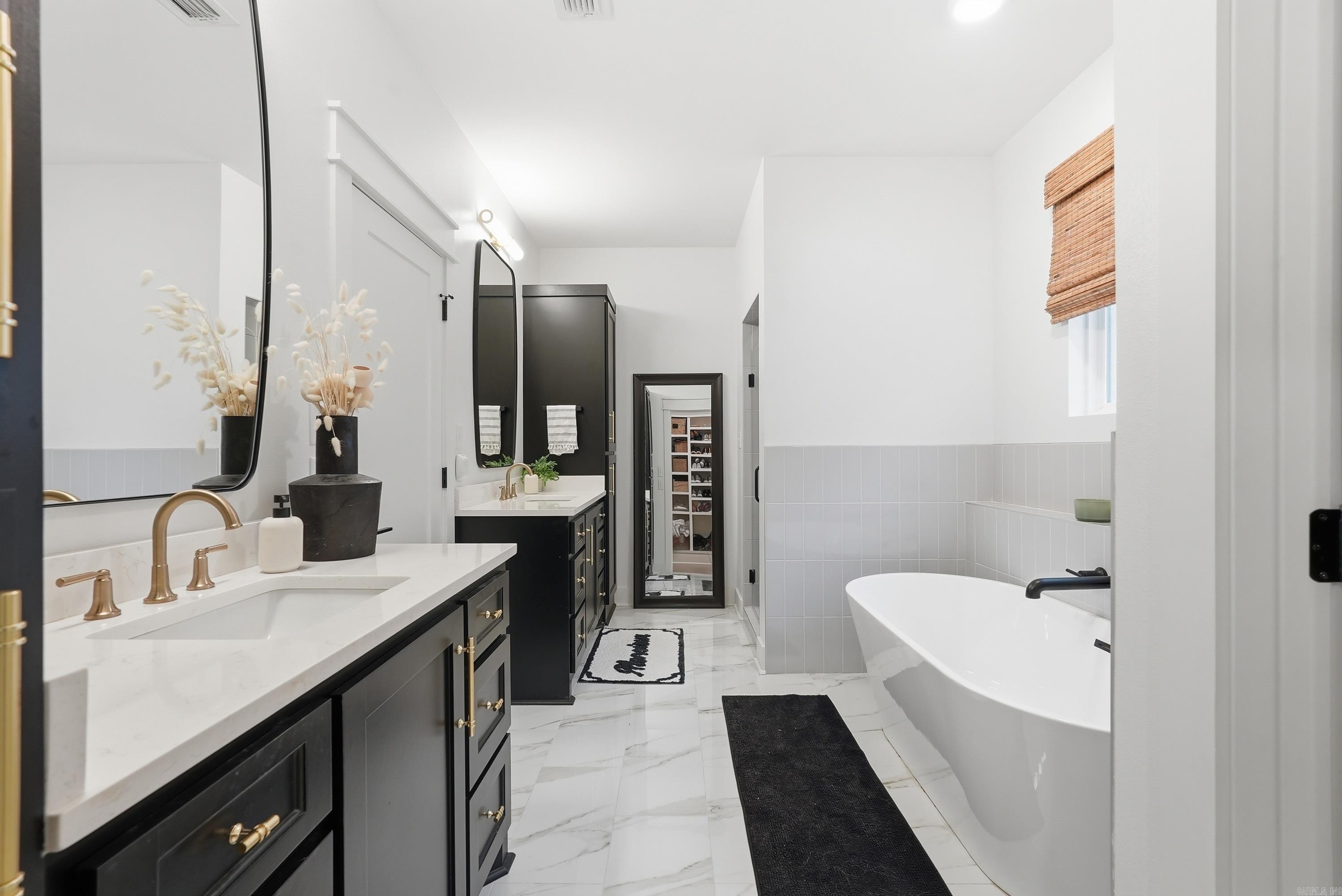 IVY PLACE - Residential