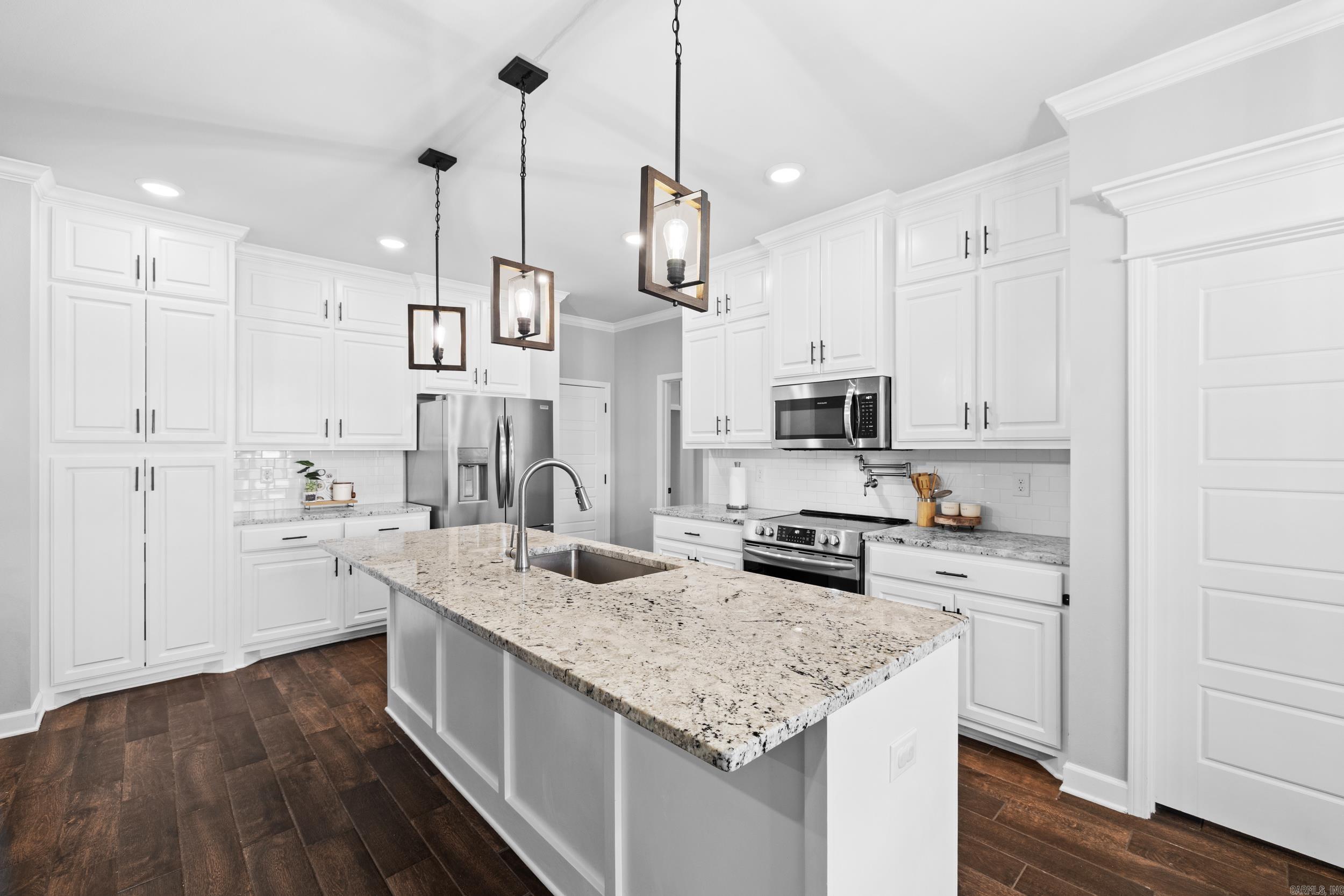 HIDDEN VALLEY ESTATES - Residential