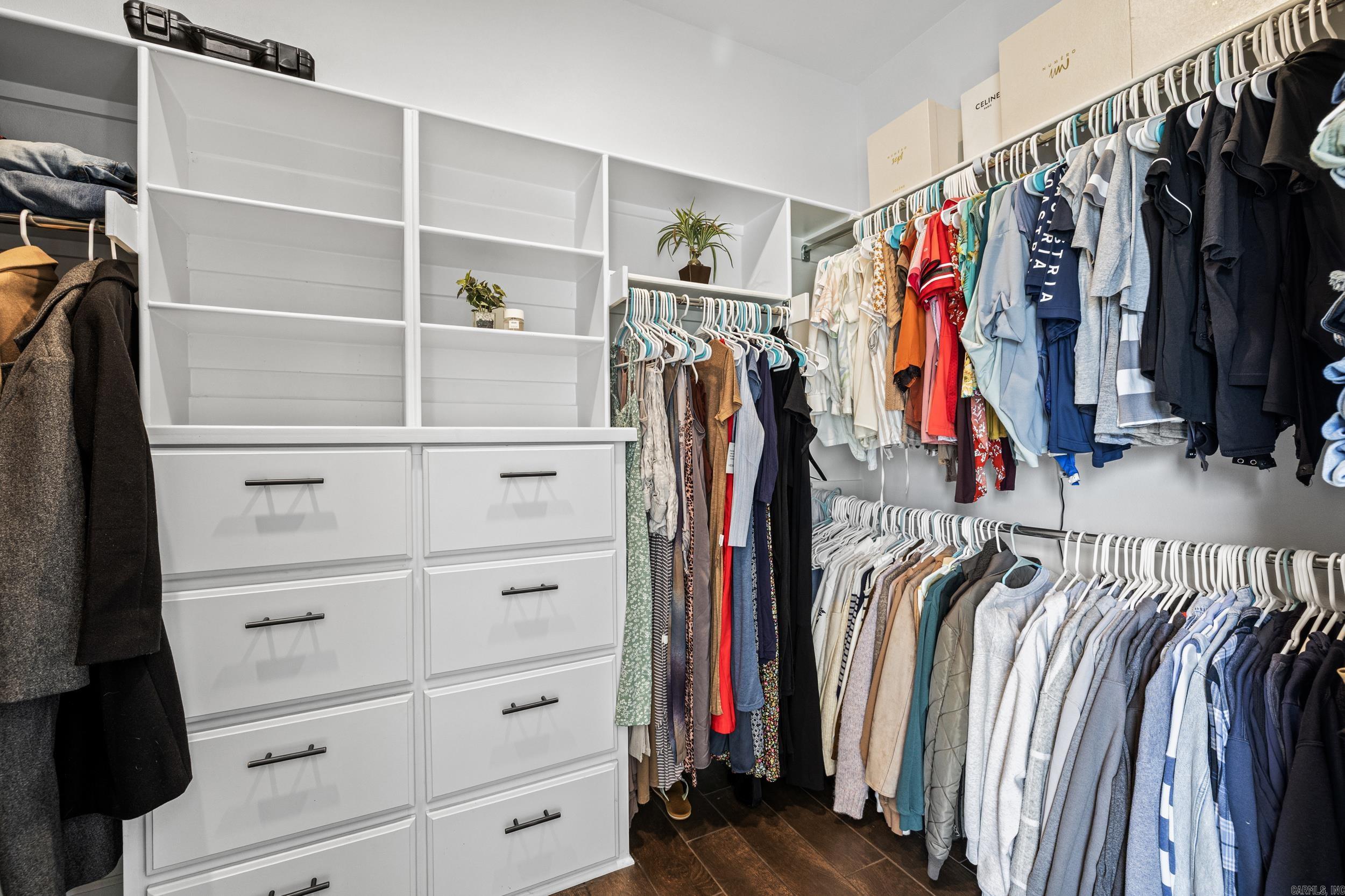 HIDDEN VALLEY ESTATES - Residential