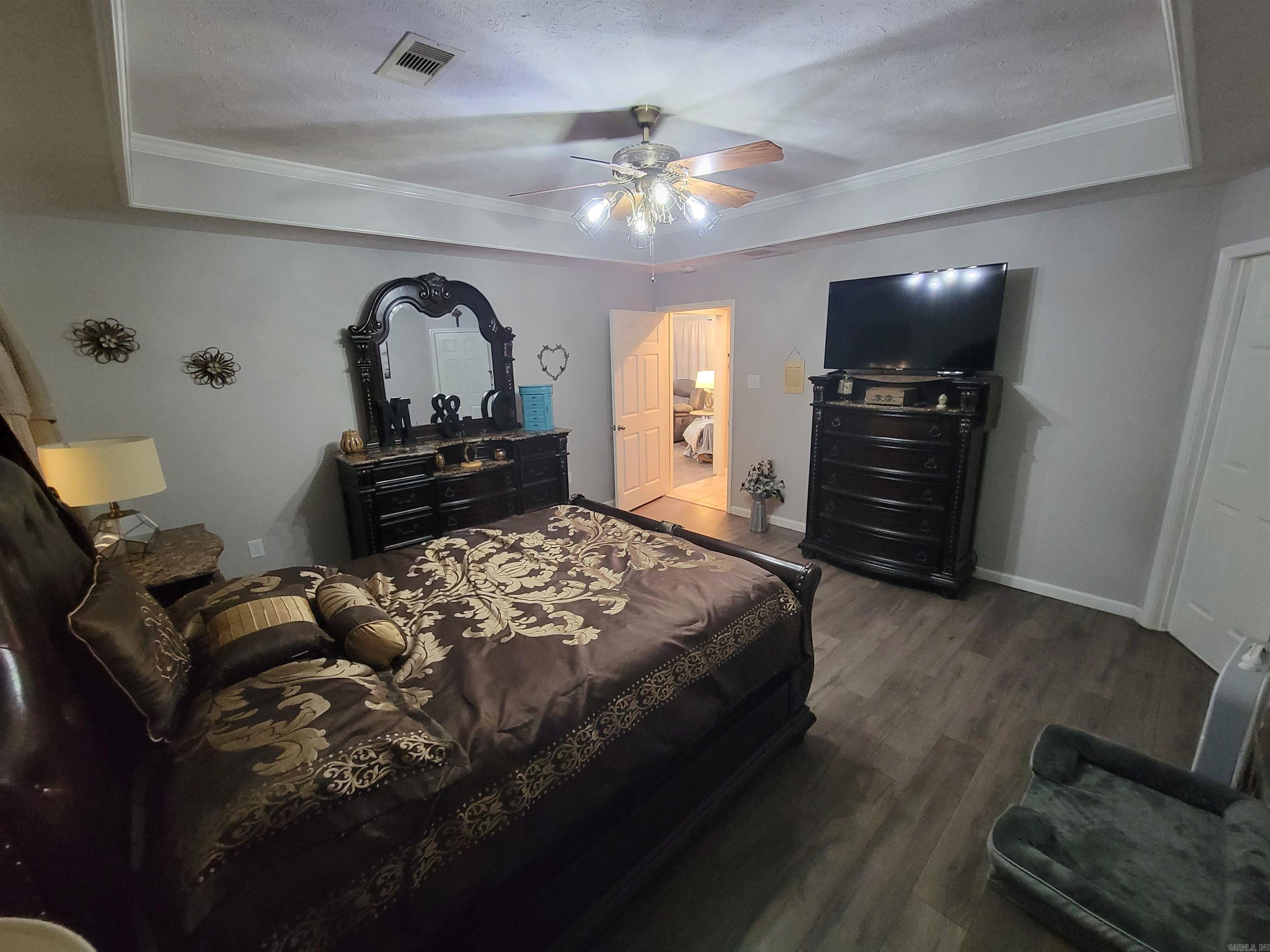 NORTH HILLS ESTATES - Residential