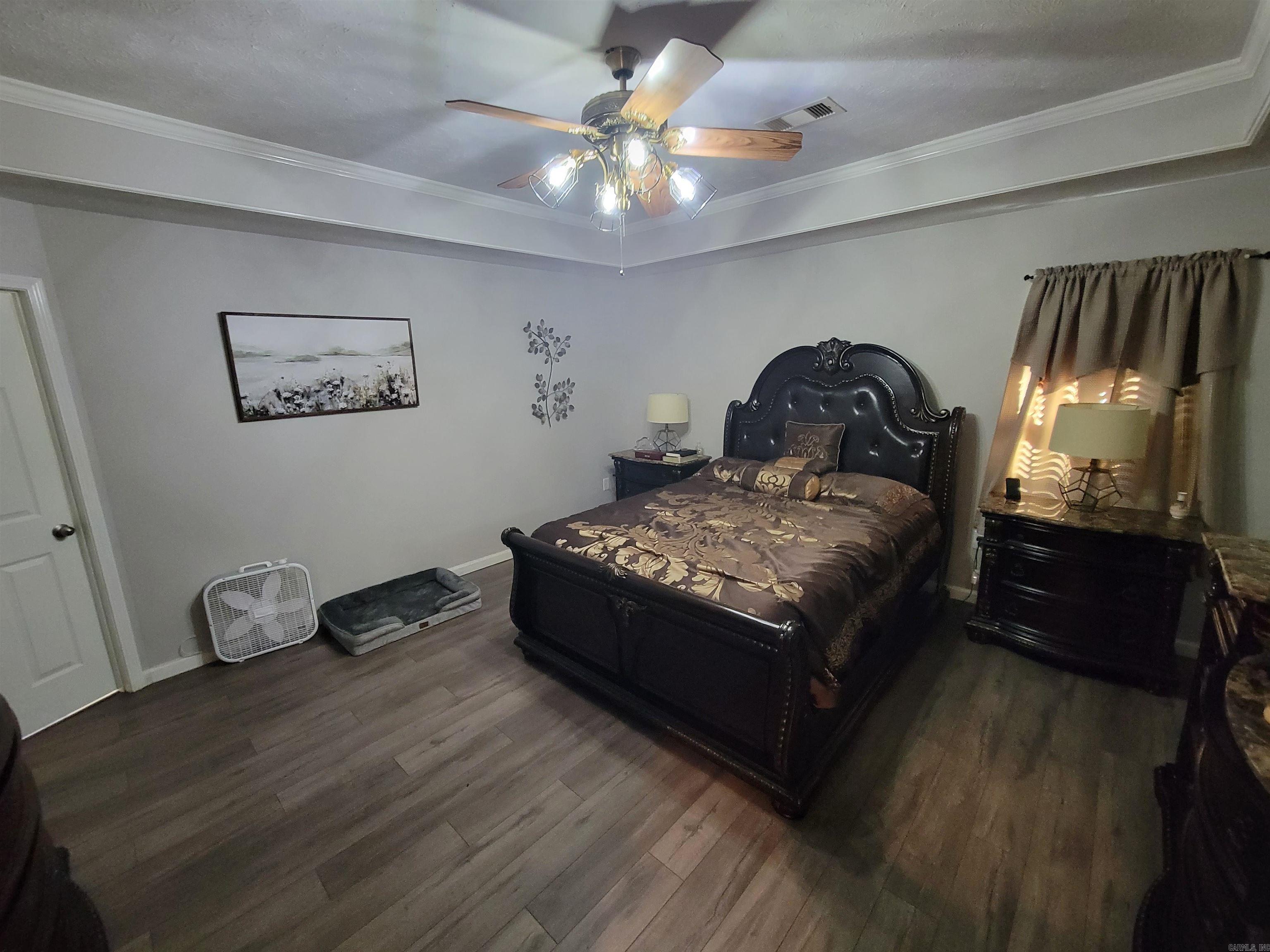 NORTH HILLS ESTATES - Residential