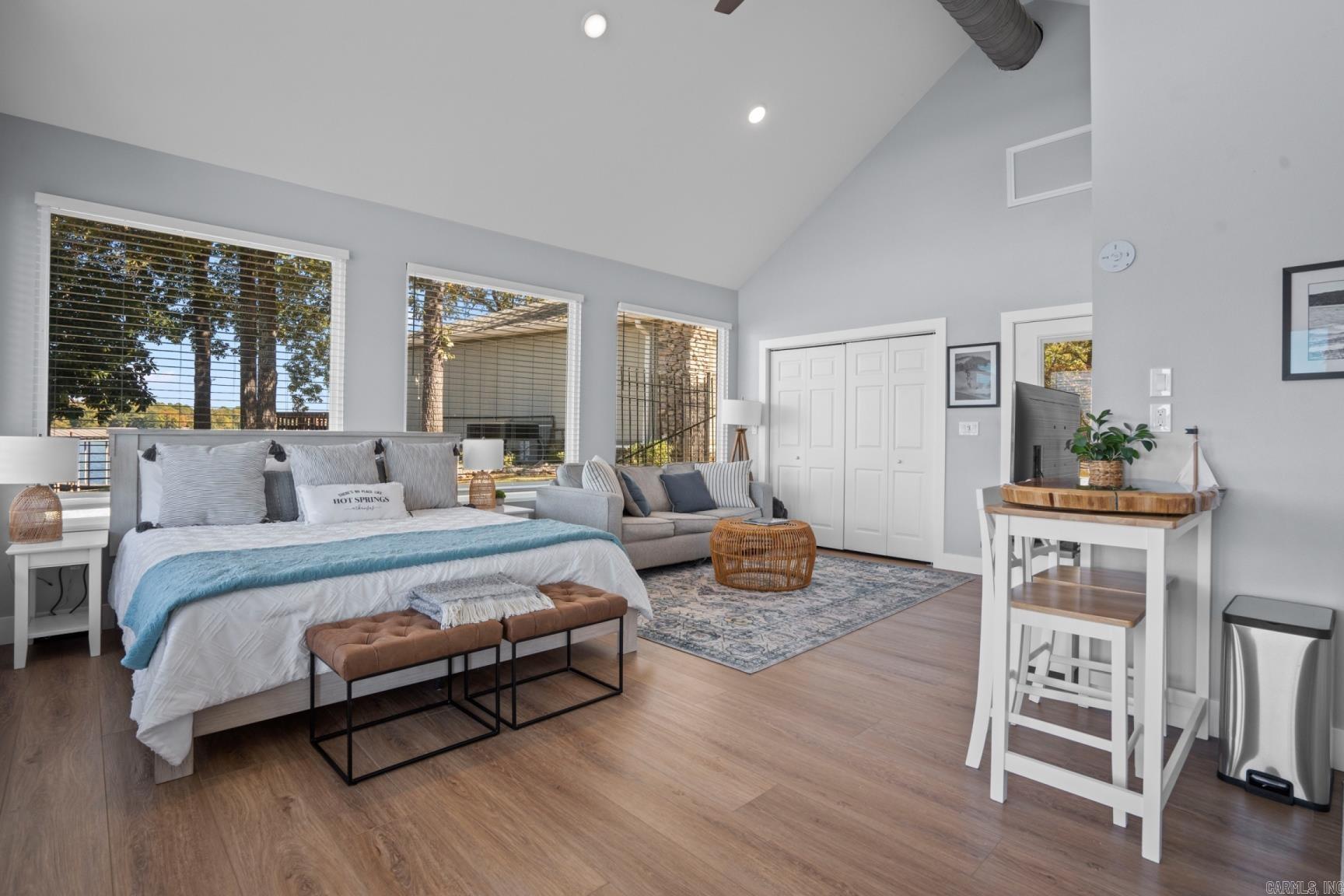 Lake View - Residential