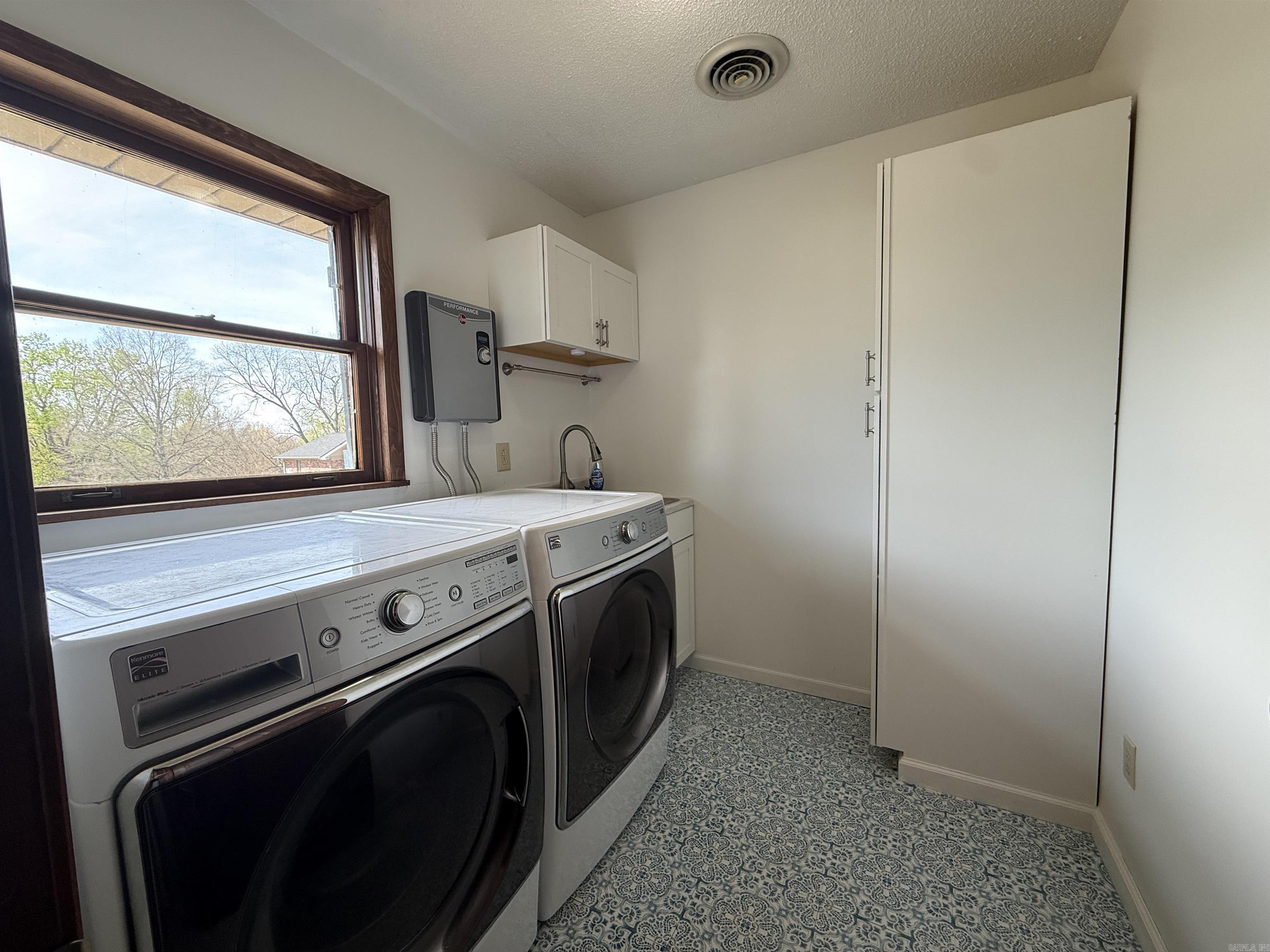 SCOTT CARROLL ADDN - Residential