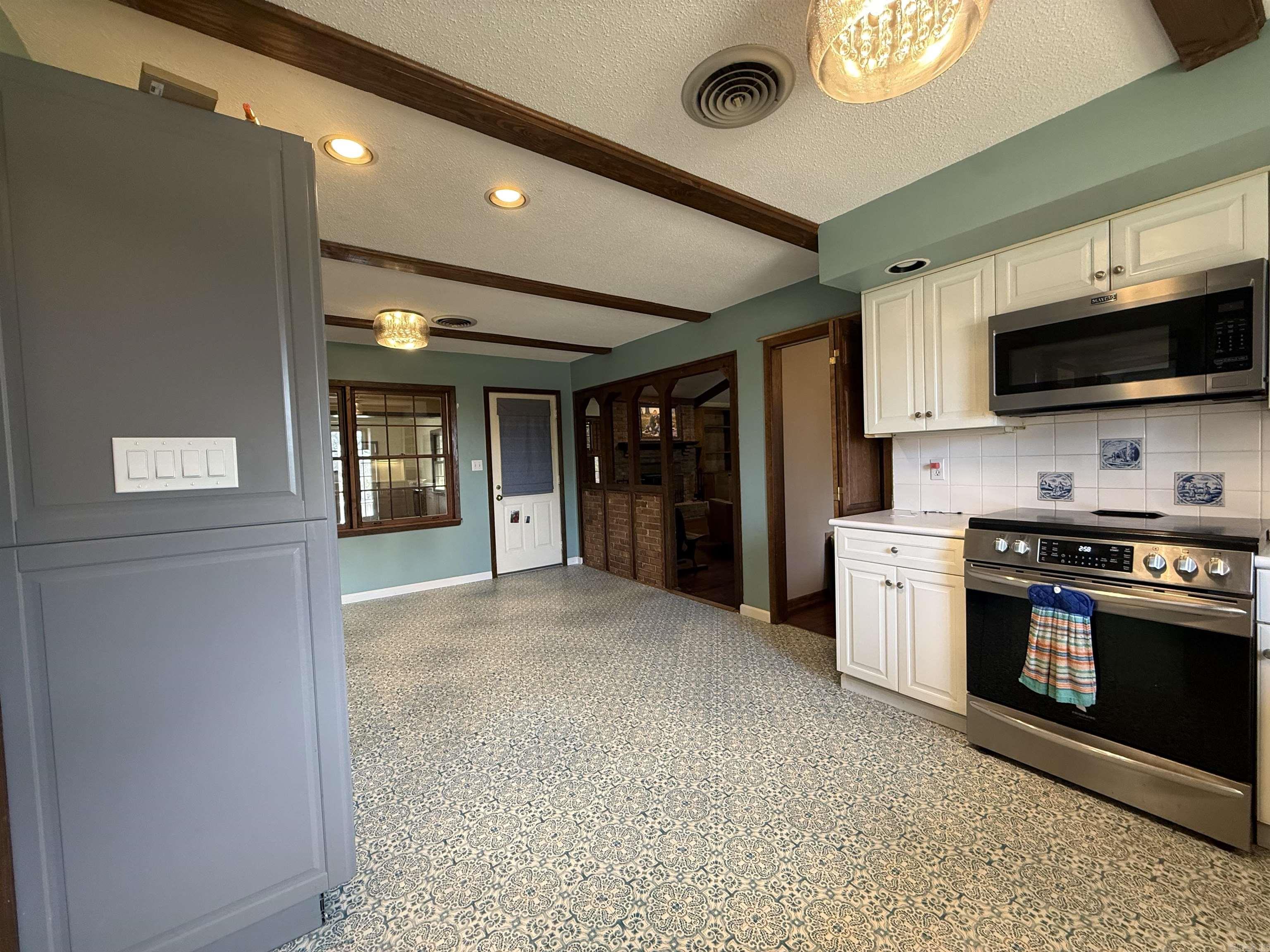 SCOTT CARROLL ADDN - Residential