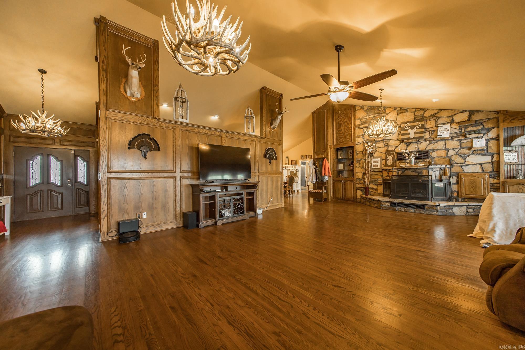 Metes & Bounds - Residential