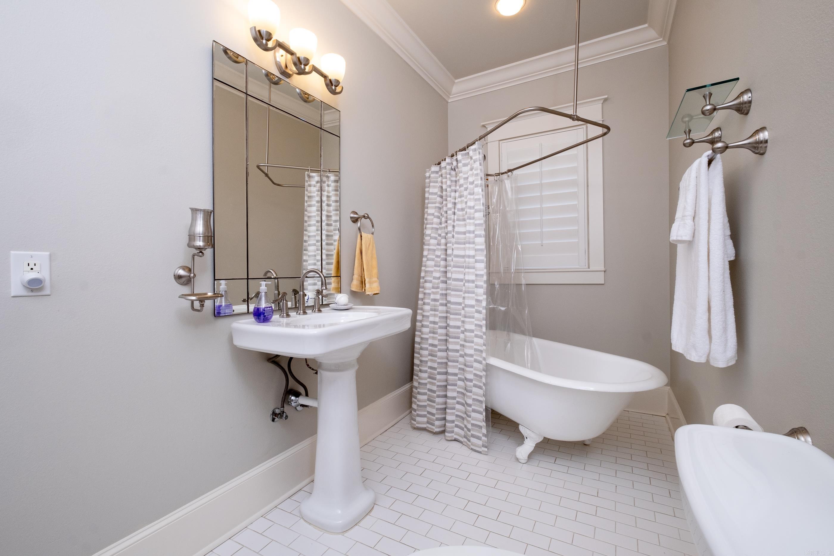 Englewood L1 - Residential