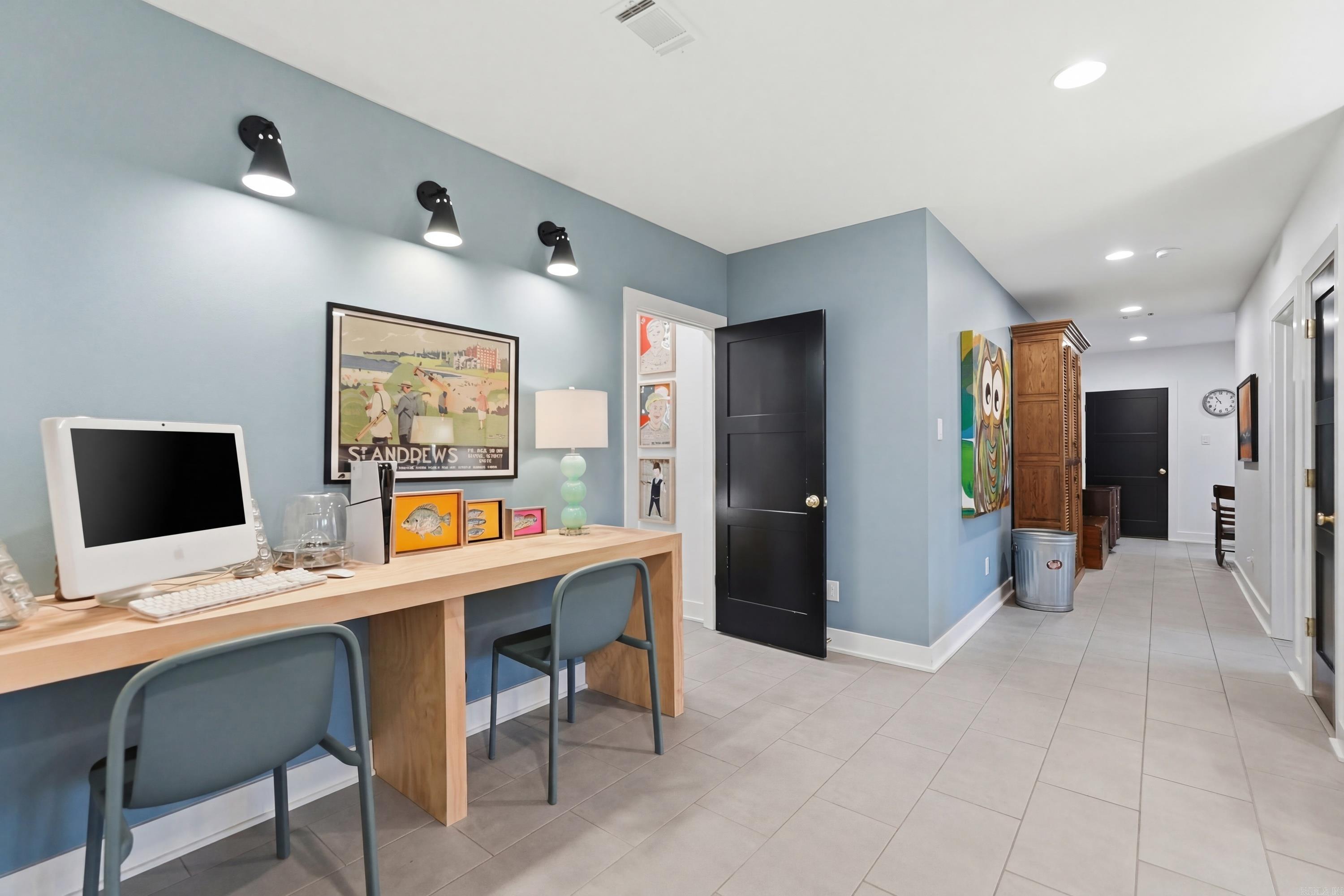 Nob Hill - Residential