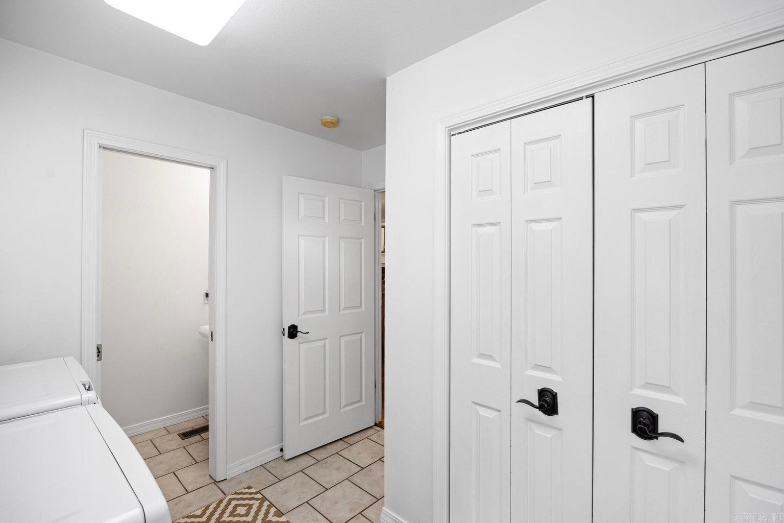 NORTHRIDGE - Residential