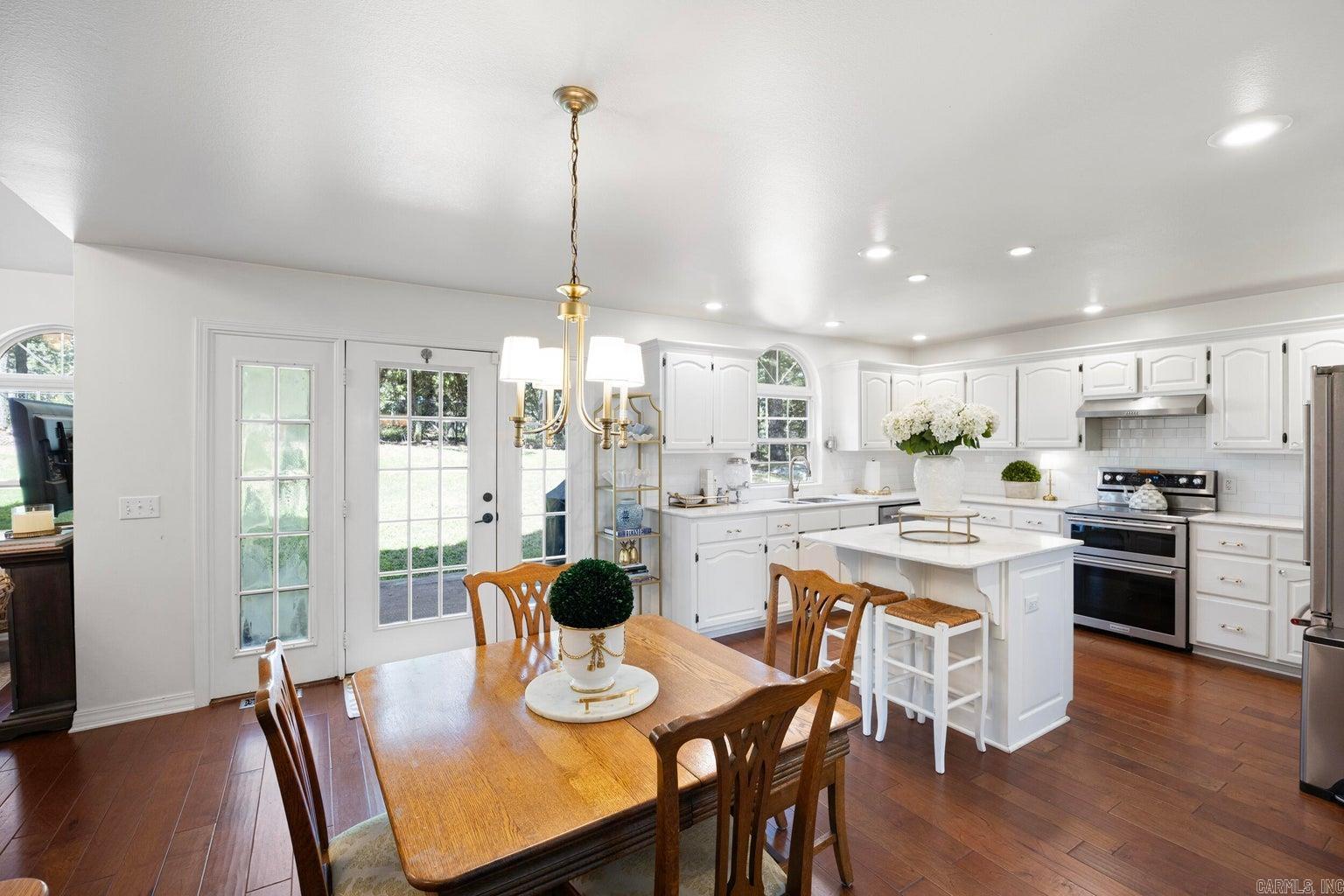 NORTHRIDGE - Residential