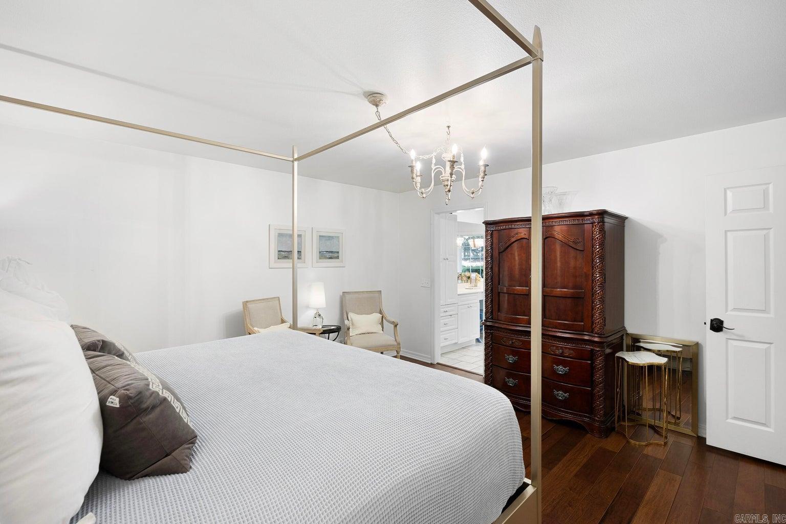 NORTHRIDGE - Residential