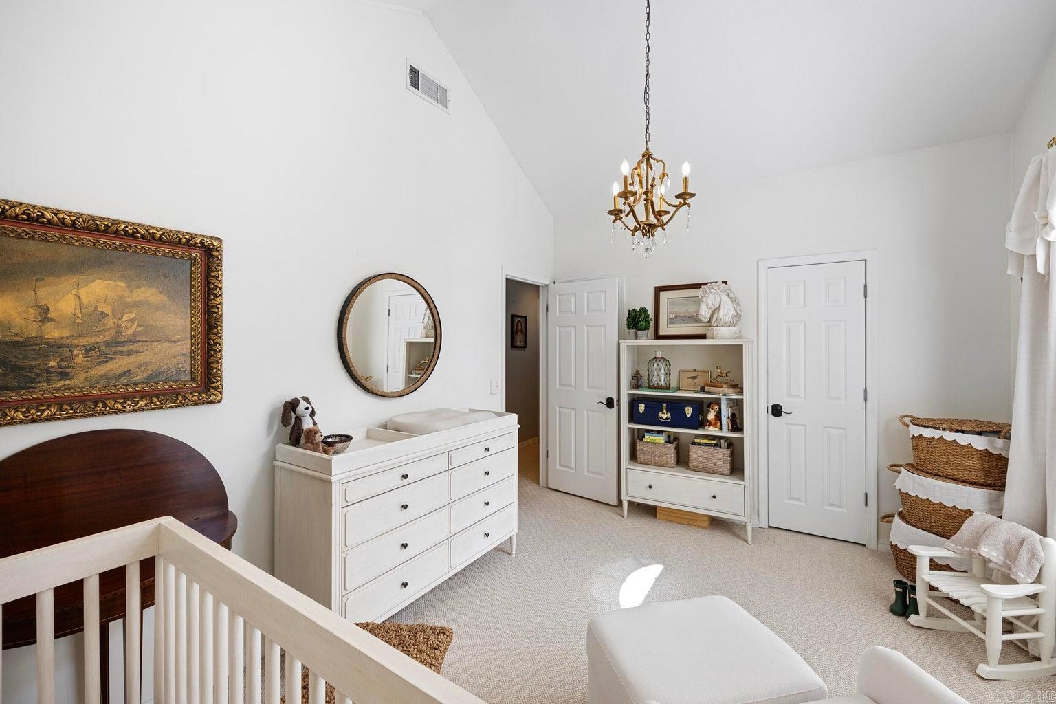 NORTHRIDGE - Residential