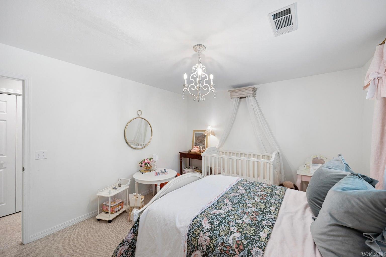 NORTHRIDGE - Residential