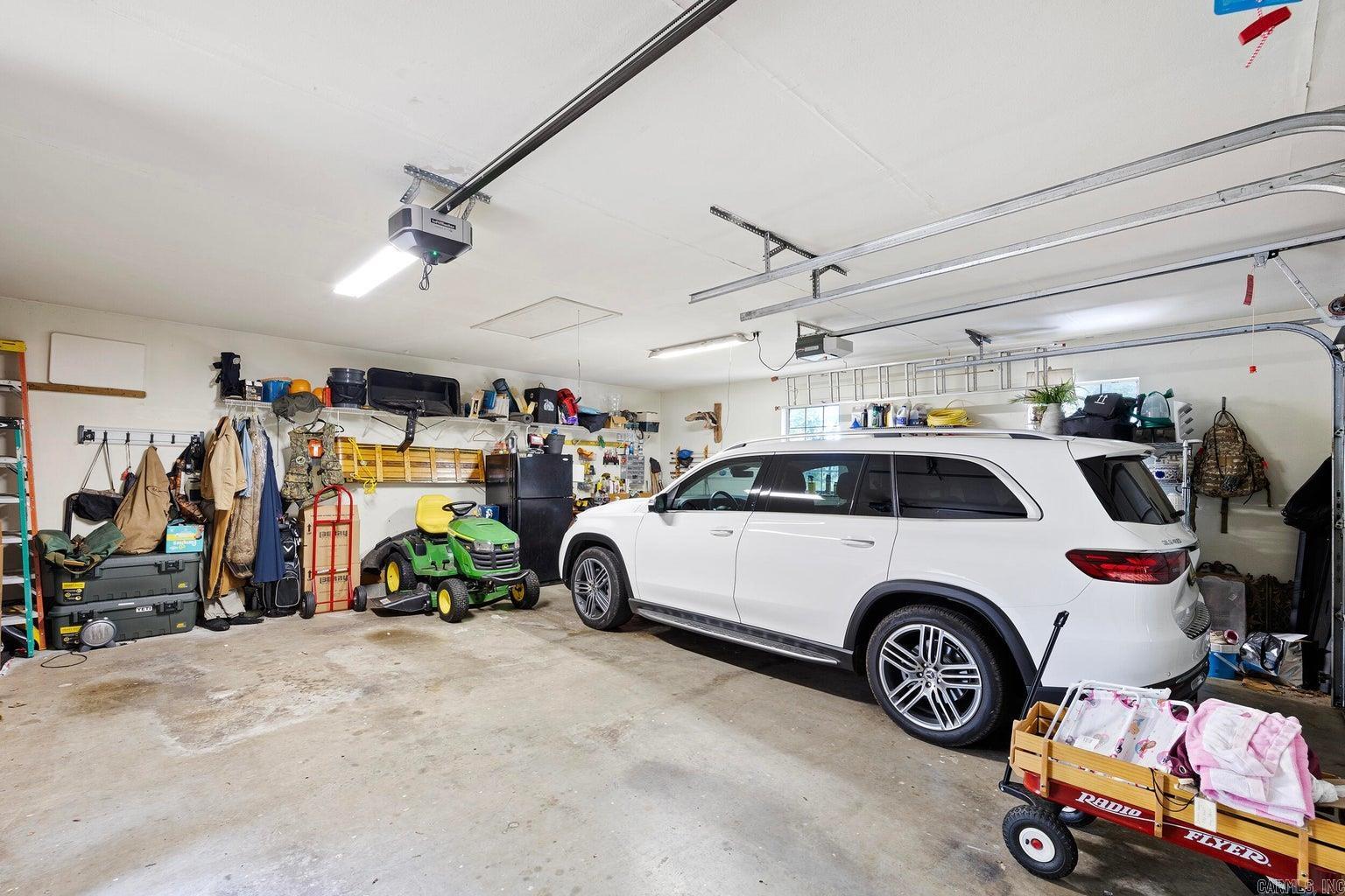 NORTHRIDGE - Residential