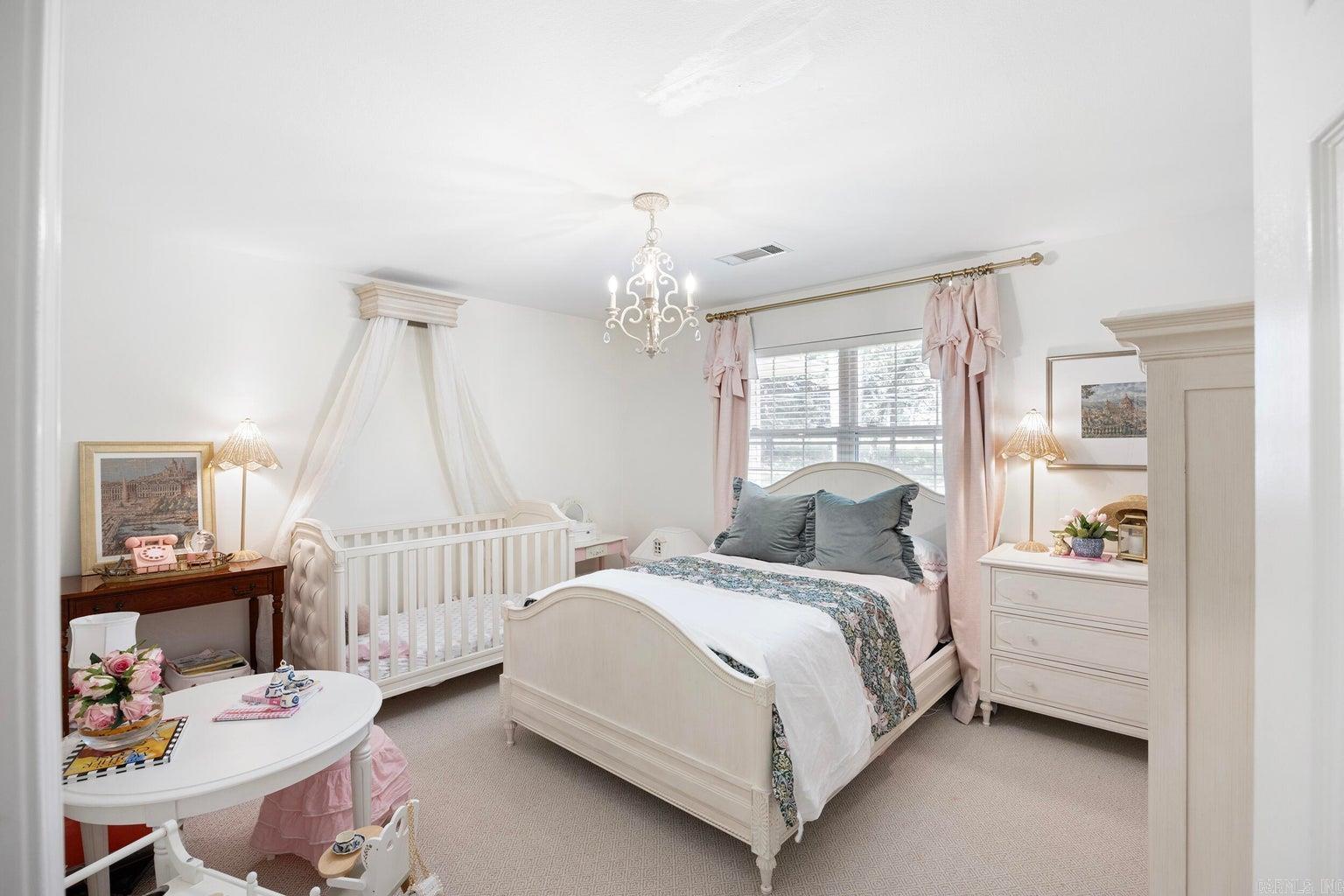 NORTHRIDGE - Residential