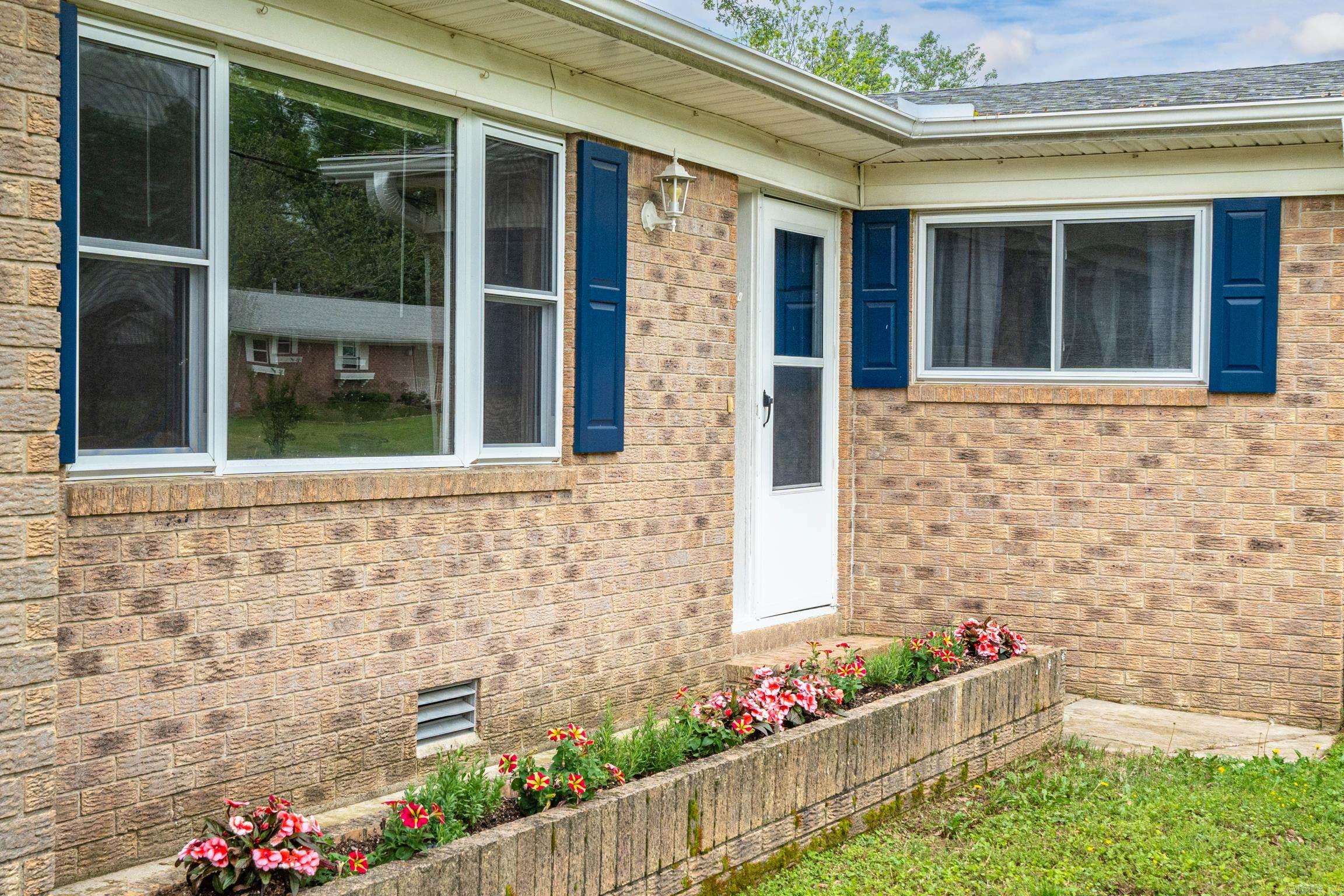 BEVERLY HILLS - Residential