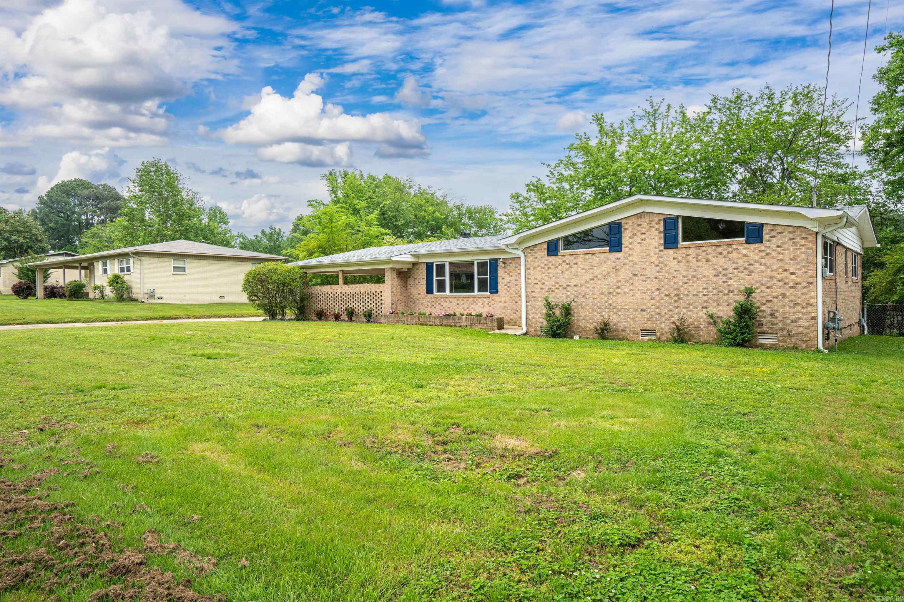 BEVERLY HILLS - Residential