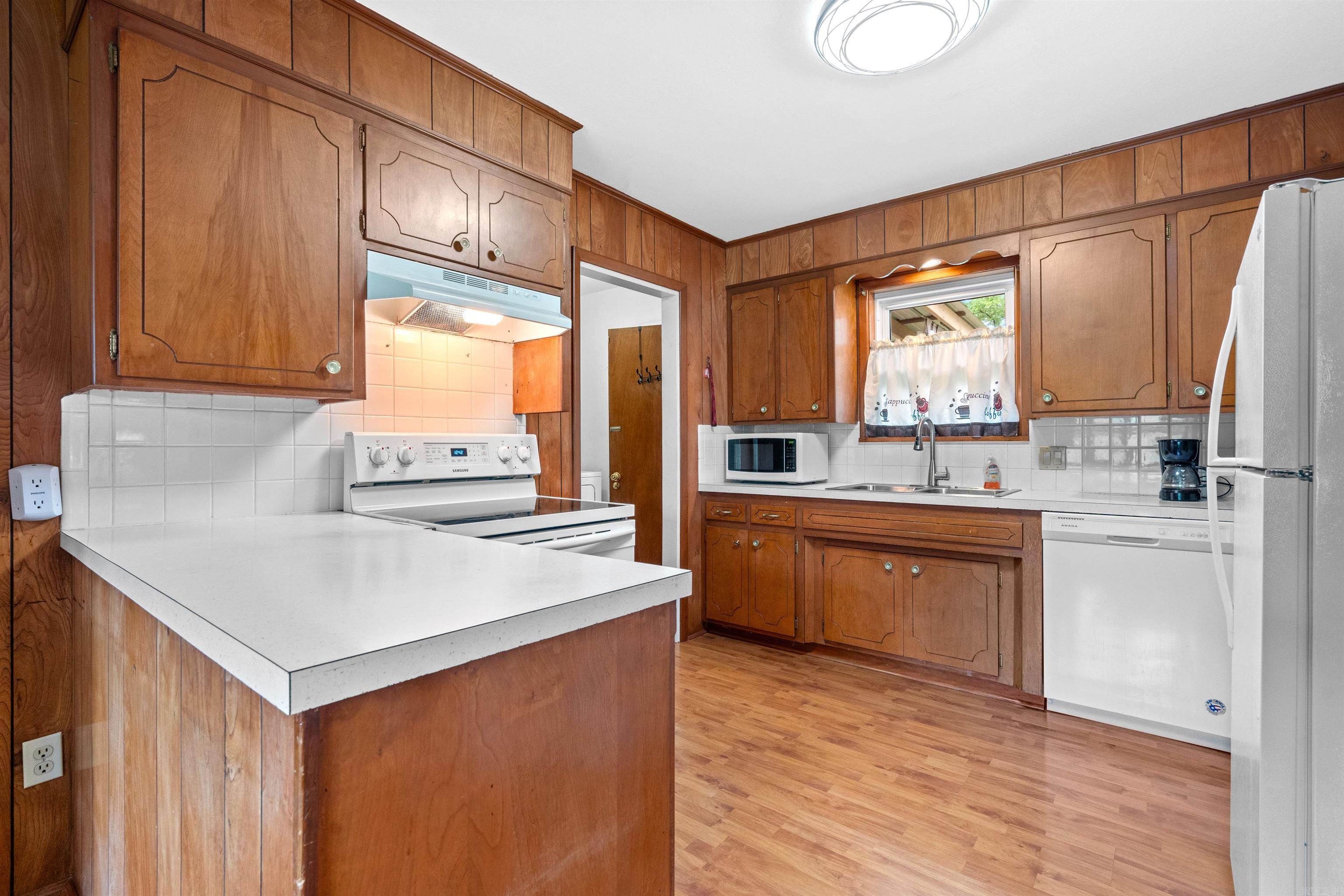 BEVERLY HILLS - Residential