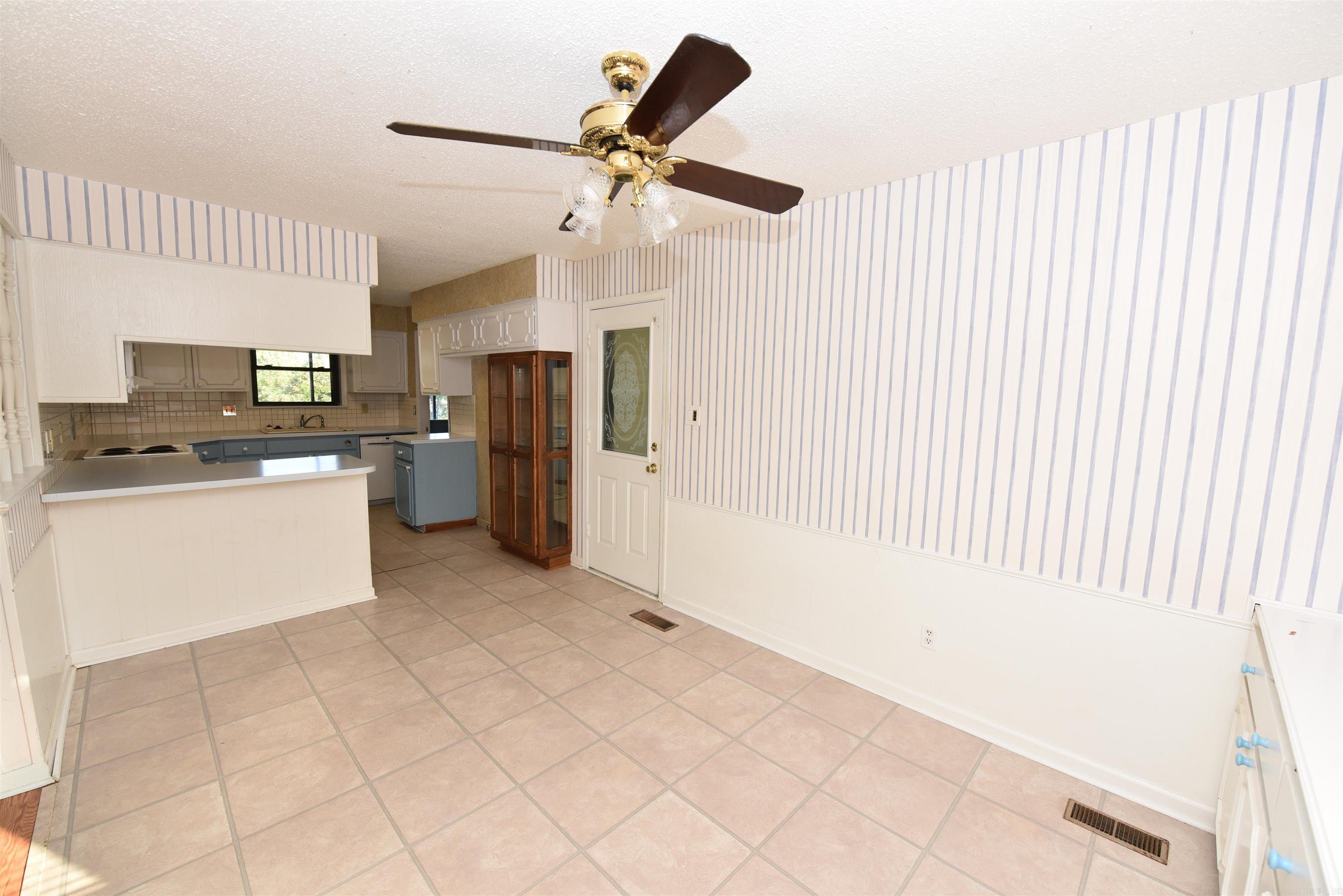 LAKEWOOD - Residential