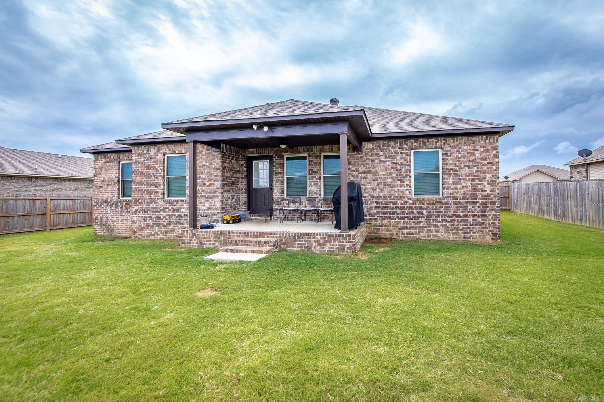 DEERFIELD ESTATES - Residential