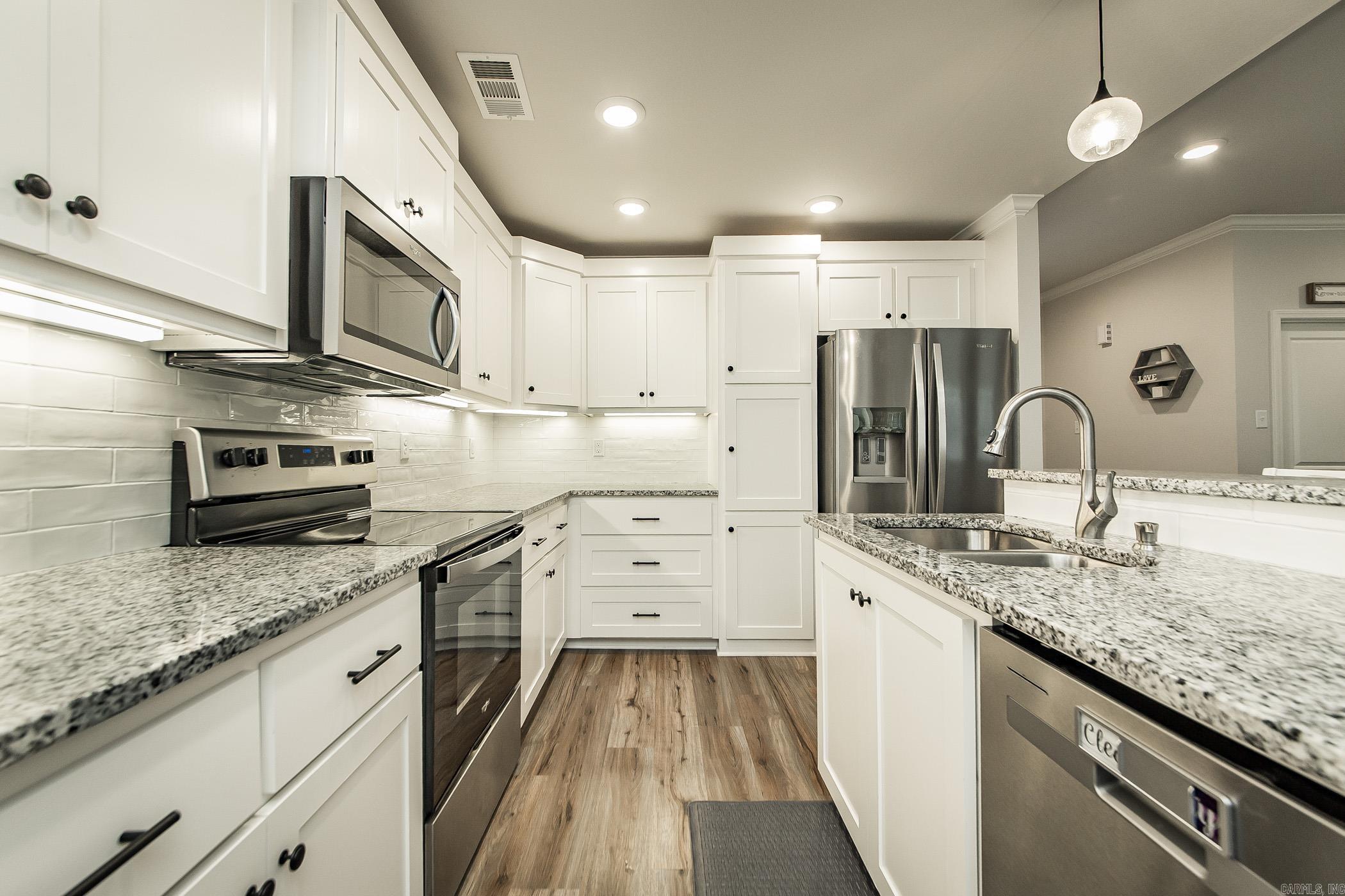 DEERFIELD ESTATES - Residential