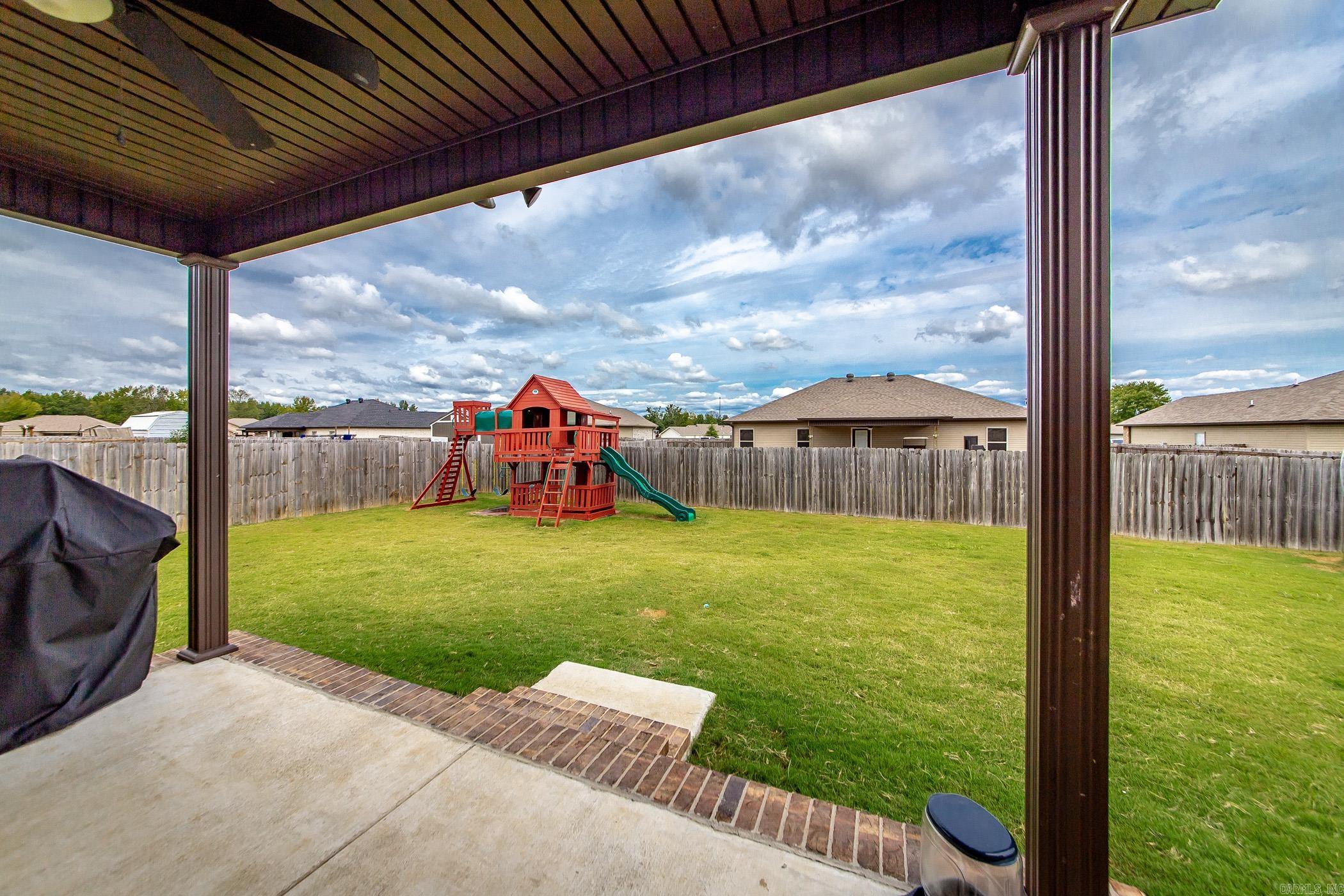 DEERFIELD ESTATES - Residential