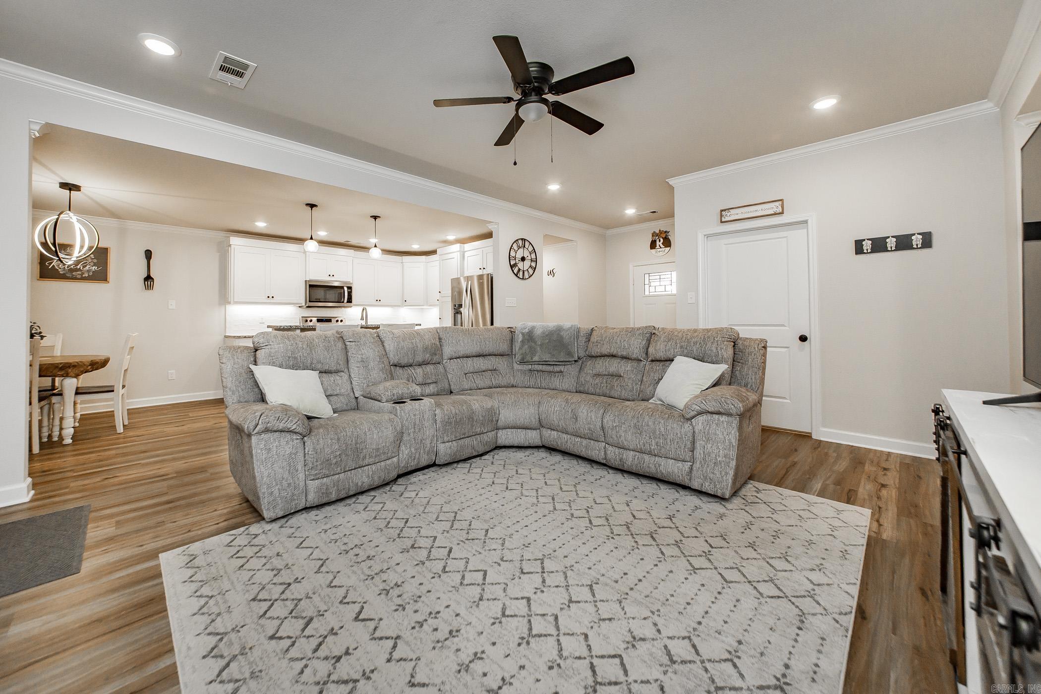 DEERFIELD ESTATES - Residential