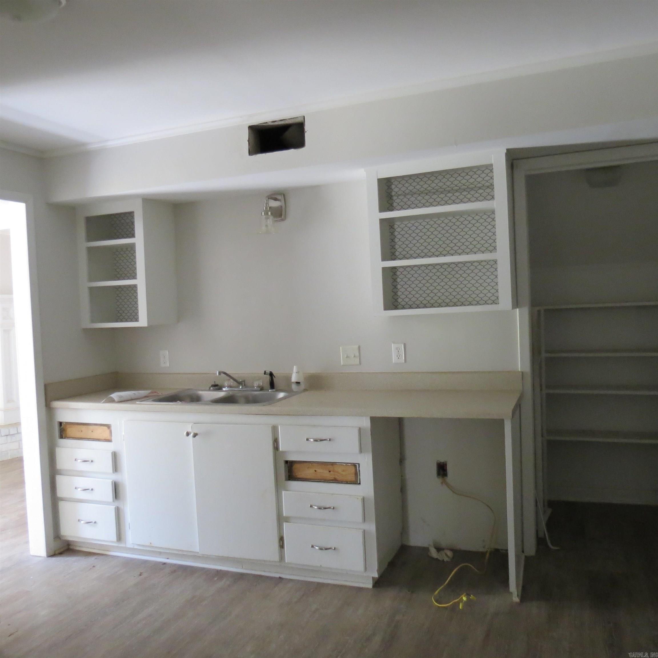 MCKEWENS - Residential